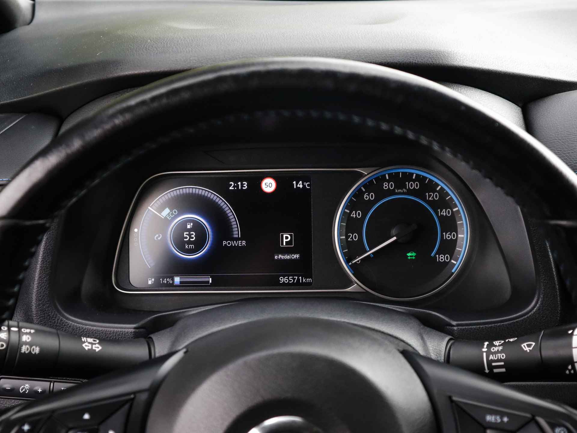 Nissan Leaf E+ N-Connecta 62 kWh (218PK) 1e-Eig, Keurig-Onderh, 12-Mnd-BOVAG, NL-Auto, Navigatie/Apple-Carplay/Android-Auto, Parkeersensoren-V+A, 360-Camera, Dodehoeksensor, Keyless-Entry/Start, Adaptive-Cruise-Control, Airco/Climat Stoelverwarming-V+A, Lane-Assist, Privacy-Glas - 7/42