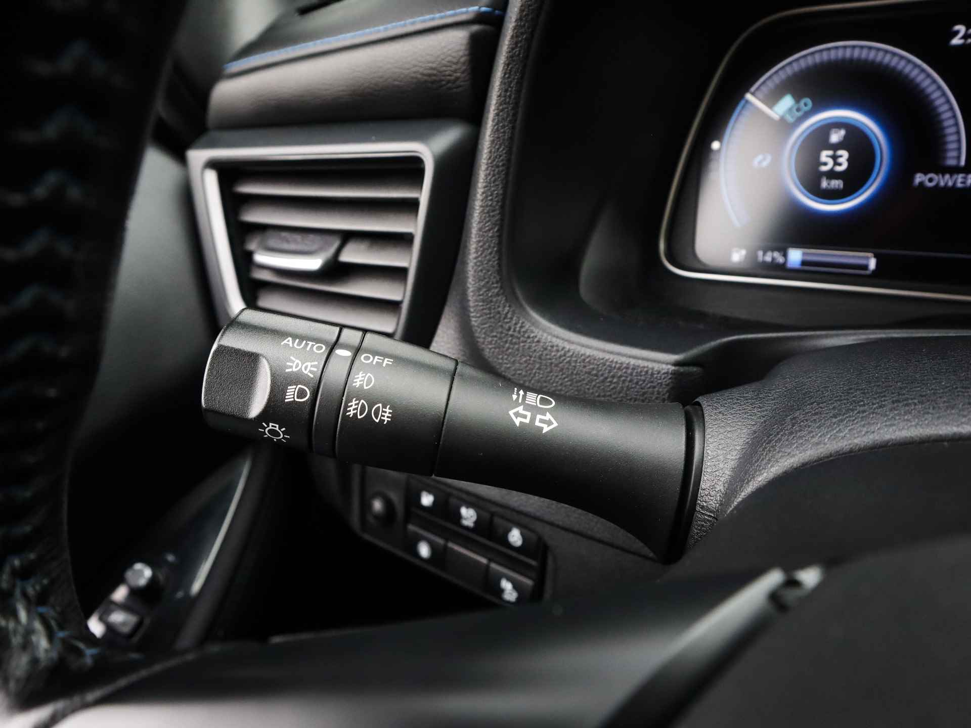 Nissan Leaf E+ N-Connecta 62 kWh (218PK) 1e-Eig, Keurig-Onderh, 12-Mnd-BOVAG, NL-Auto, Navigatie/Apple-Carplay/Android-Auto, Parkeersensoren-V+A, 360-Camera, Dodehoeksensor, Keyless-Entry/Start, Adaptive-Cruise-Control, Airco/Climat Stoelverwarming-V+A, Lane-Assist, Privacy-Glas - 13/42