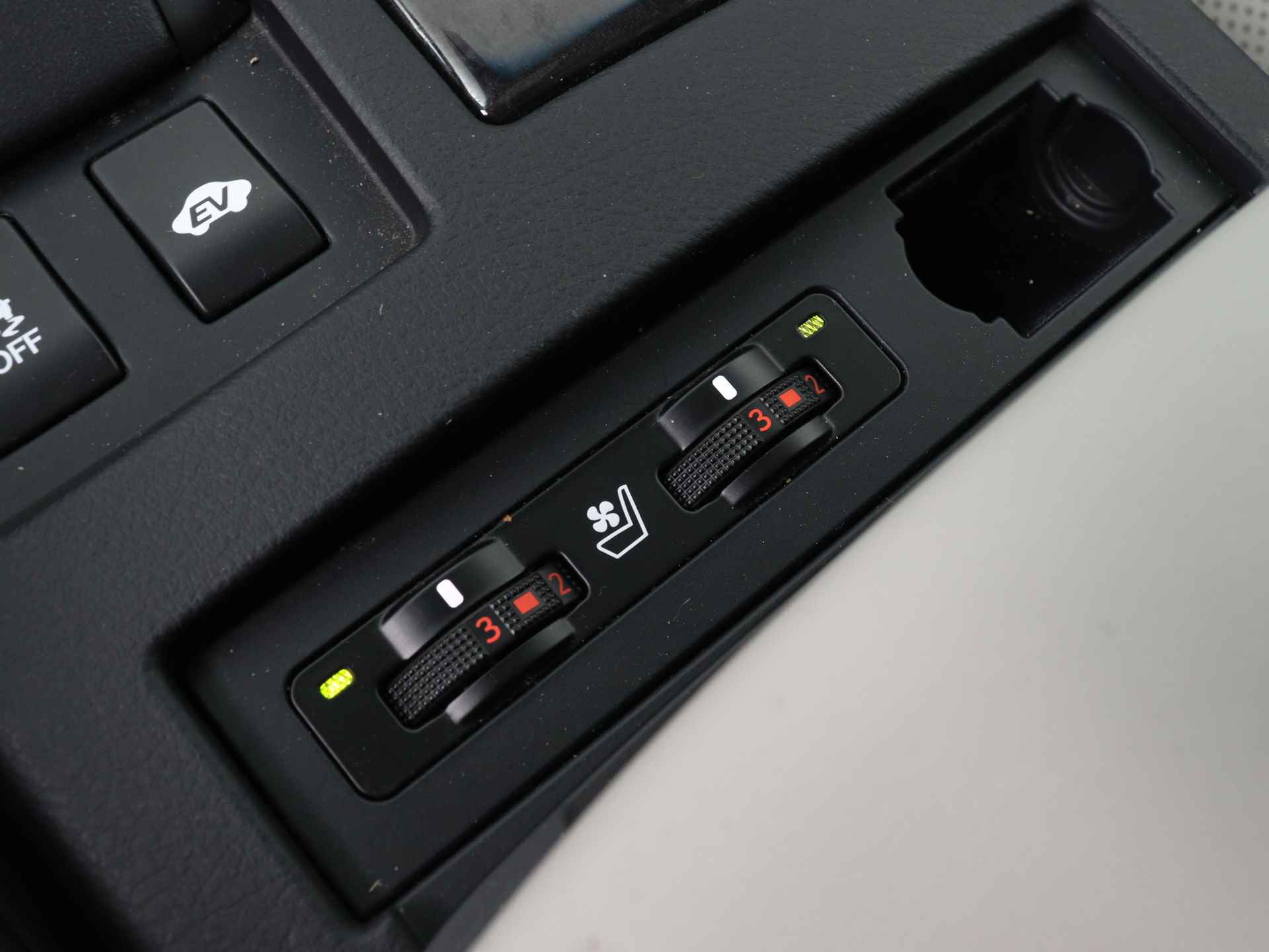 Lexus RX 450h 4WD President Line Limited | Schuif-/Kanteldak | Luchtvering | Stoelverwarming/-Verkoeling | Navigatie | - 41/50