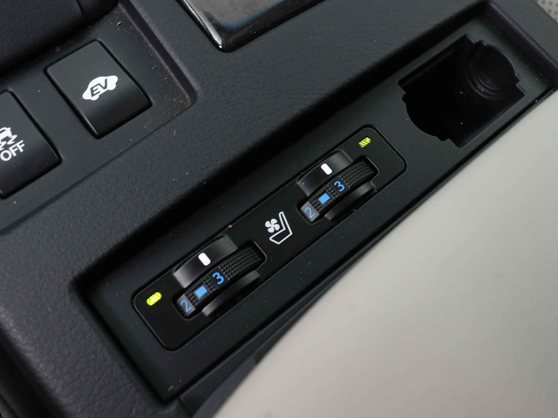 Lexus RX 450h 4WD President Line Limited | Schuif-/Kanteldak | Luchtvering | Stoelverwarming/-Verkoeling | Navigatie | - 42/50