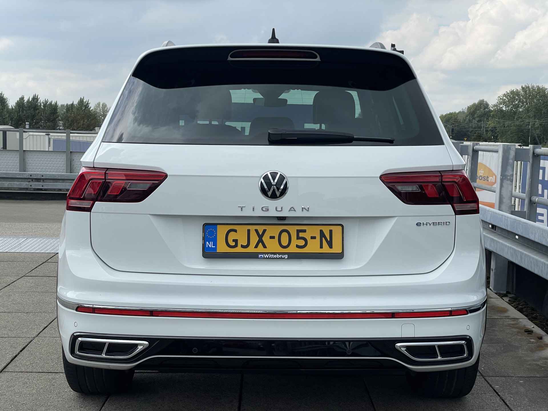 Volkswagen Tiguan 1.4 TSI eHybrid 245pk R-Line Business+ | Virtual Cockpit | Parkassist | Adaptive Cruise Control | - 10/42