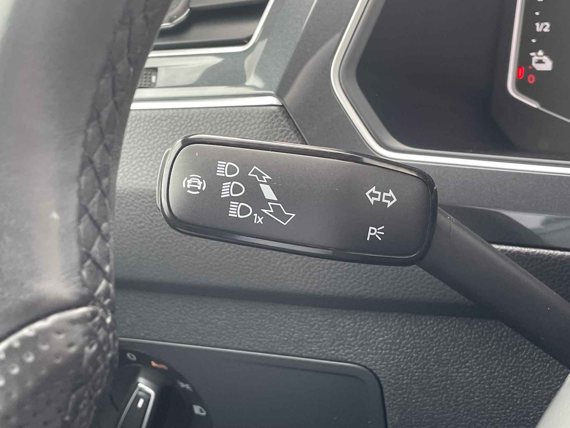 Volkswagen Tiguan 1.4 TSI eHybrid 245pk R-Line Business+ | Virtual Cockpit | Parkassist | Adaptive Cruise Control | - 23/42