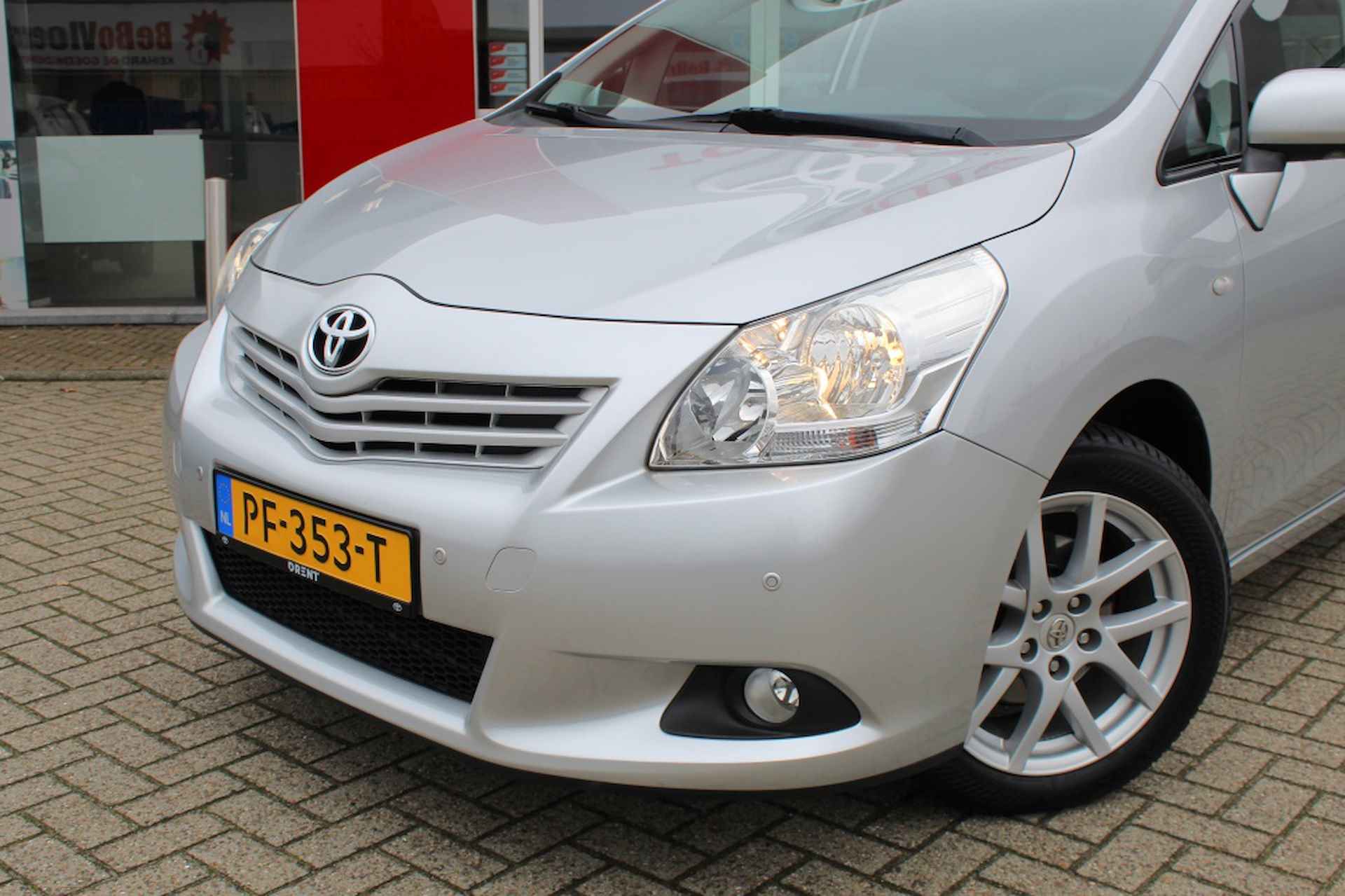 Toyota Verso 1.8 VVT-i Business | Trekhaak | Navi | Sensoren v/a | Cruise - 2/37