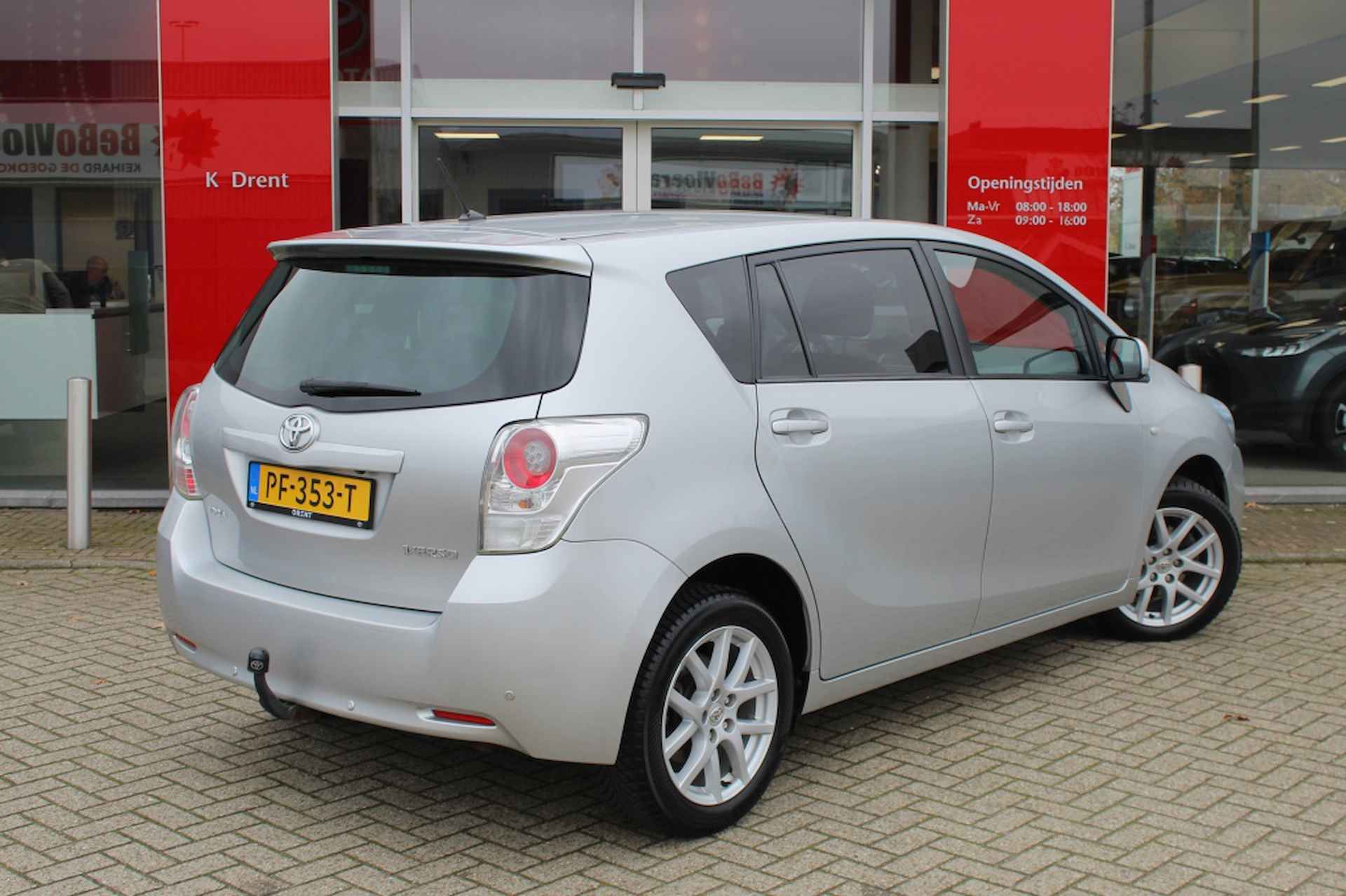 Toyota Verso 1.8 VVT-i Business | Trekhaak | Navi | Sensoren v/a | Cruise - 4/37