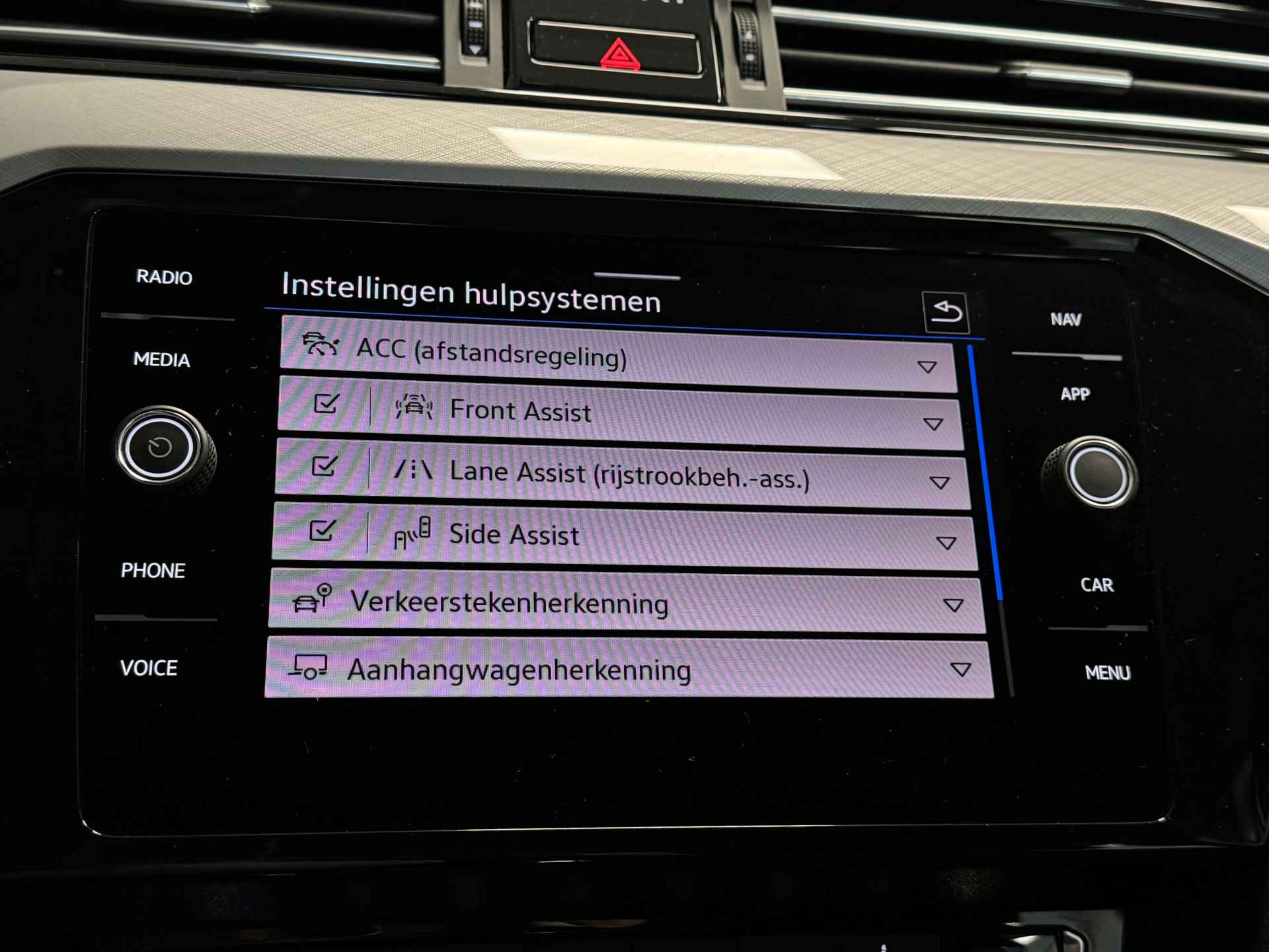 Volkswagen Passat Variant 1.4 TSI GTE Trekhaak/Camera/IQ.LIGHT - 30/33