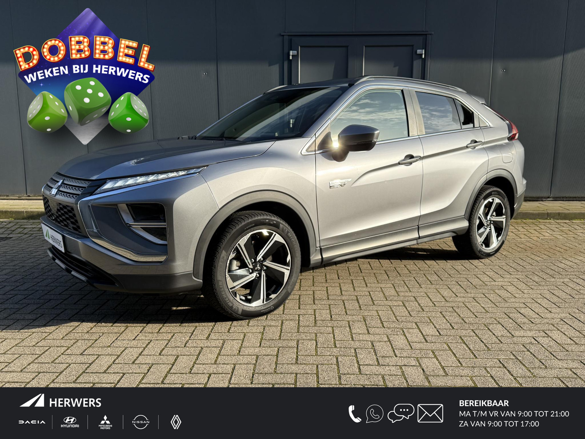 Mitsubishi Eclipse Cross 2.4 PHEV Intense S-AWC 4WD Automaat / Camera / Climate Control / Cruise Control / Keyless Entry&Go / Android & Apple Carplay / Stoelverwarming / DAB / All-Season banden