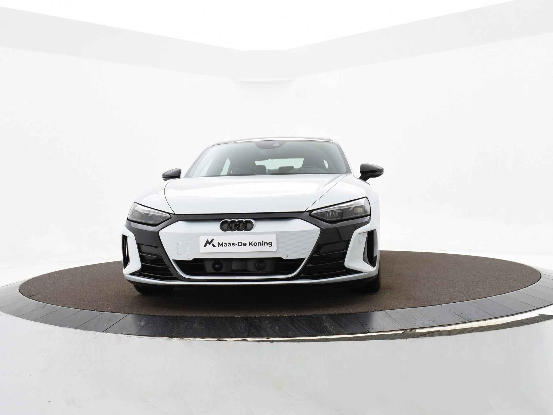 Audi e-tron GT 93 kWh/476PK · Elektrisch glazen panorama-dak · Lichtmetalen velgen 19" · Luchtvering · Voorraadkorting - 3/53