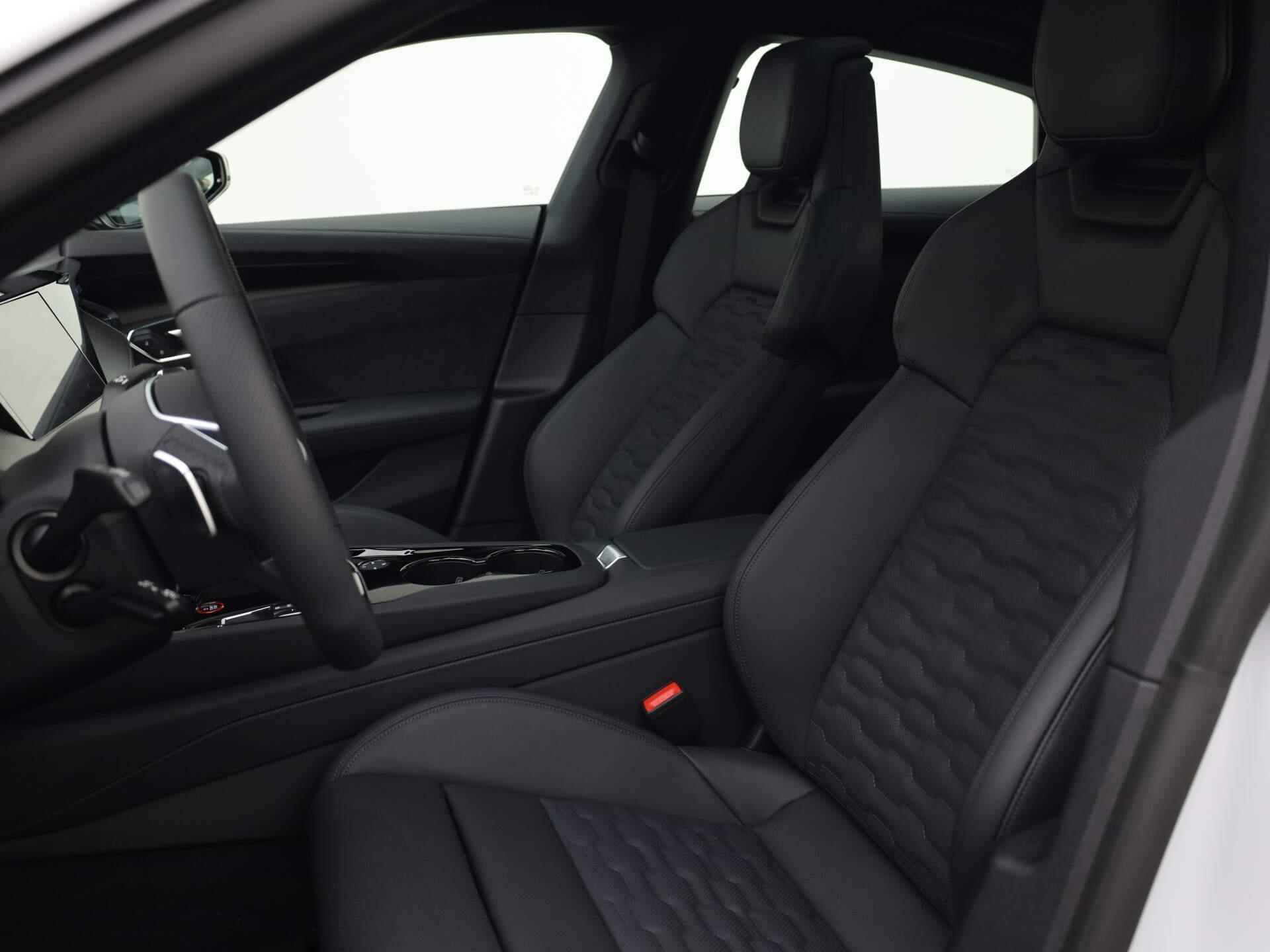Audi e-tron GT 93 kWh/476PK · Elektrisch glazen panorama-dak · Lichtmetalen velgen 19" · Luchtvering · Voorraadkorting - 21/53