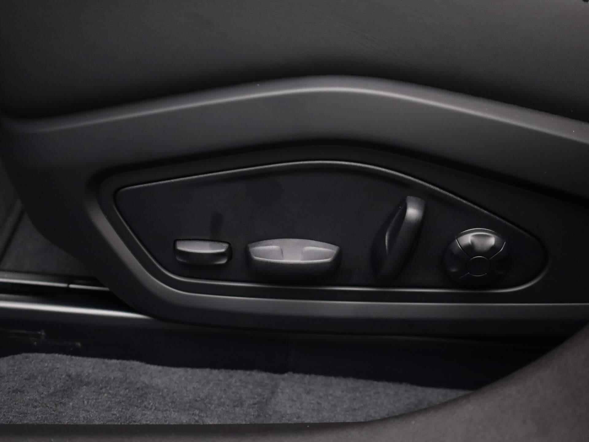 Audi e-tron GT 93 kWh/476PK · Elektrisch glazen panorama-dak · Lichtmetalen velgen 19" · Luchtvering · Voorraadkorting - 23/53
