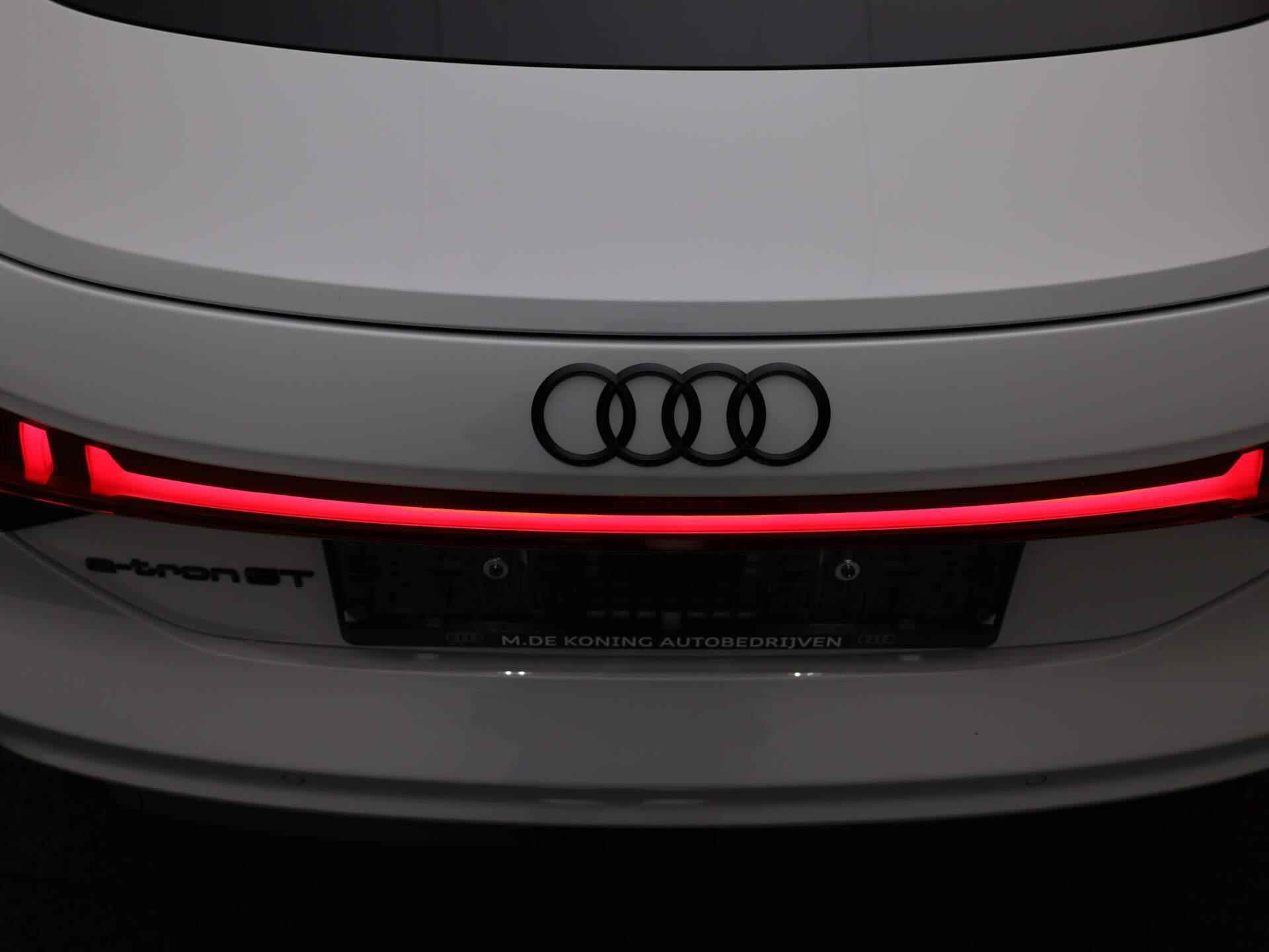 Audi e-tron GT 93 kWh/476PK · Elektrisch glazen panorama-dak · Lichtmetalen velgen 19" · Luchtvering · Voorraadkorting - 43/53