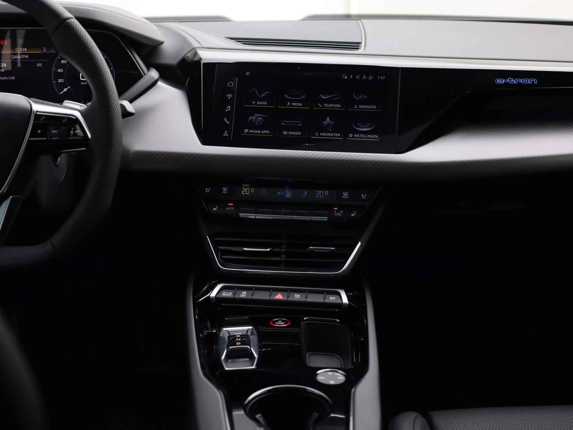 Audi e-tron GT 93 kWh/476PK · Elektrisch glazen panorama-dak · Lichtmetalen velgen 19" · Luchtvering · Voorraadkorting - 46/53