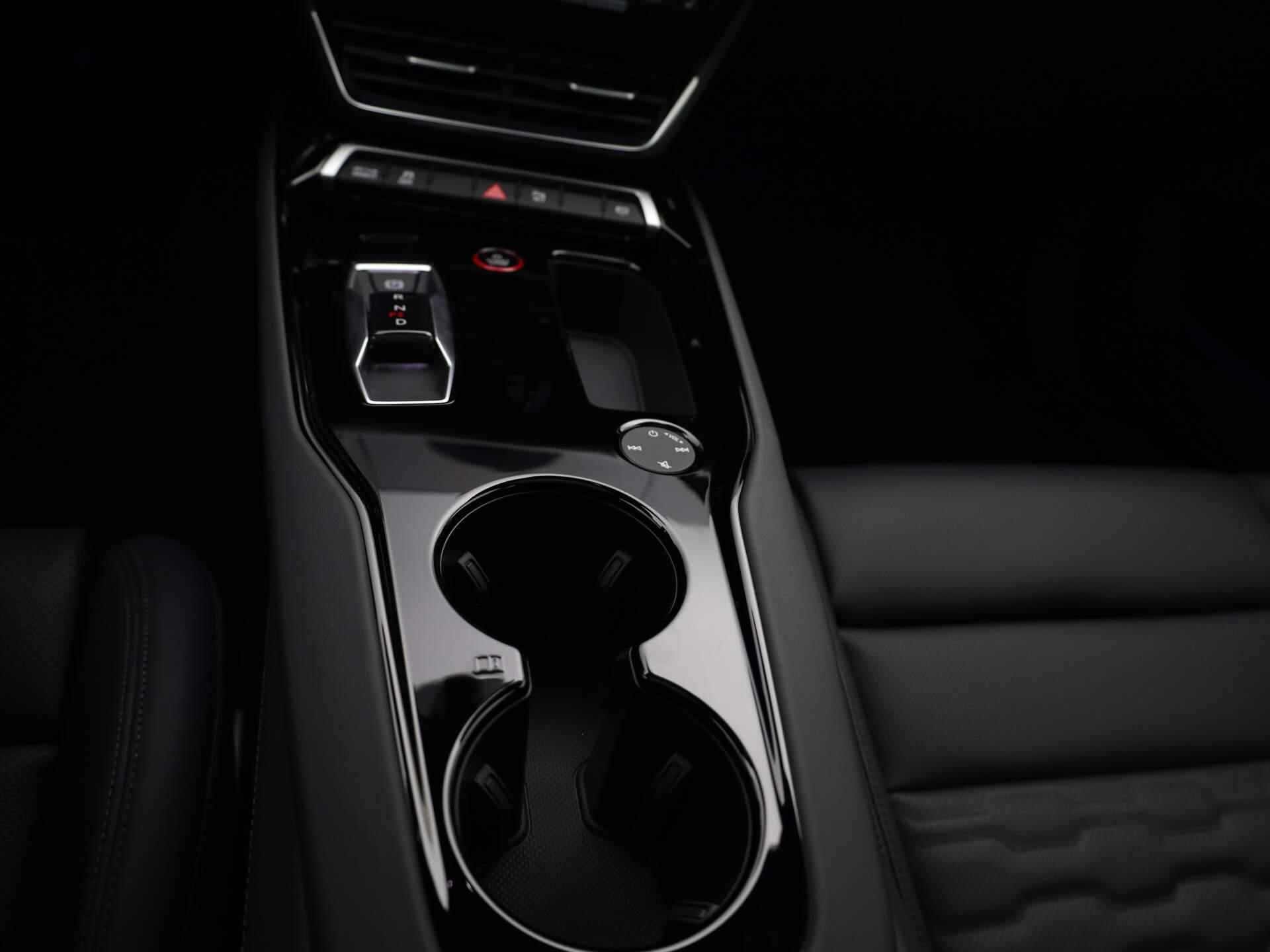 Audi e-tron GT 93 kWh/476PK · Elektrisch glazen panorama-dak · Lichtmetalen velgen 19" · Luchtvering · Voorraadkorting - 47/53