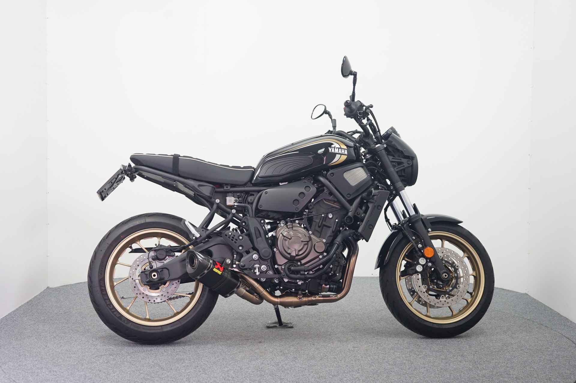 Yamaha XSR 700 ABS - 1/14