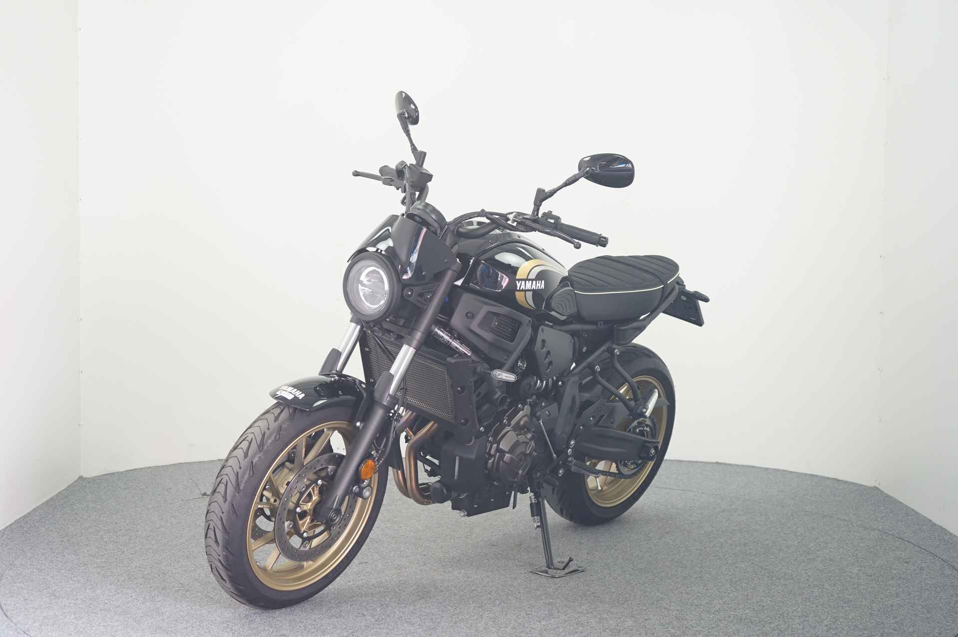 Yamaha XSR 700 ABS - 4/14