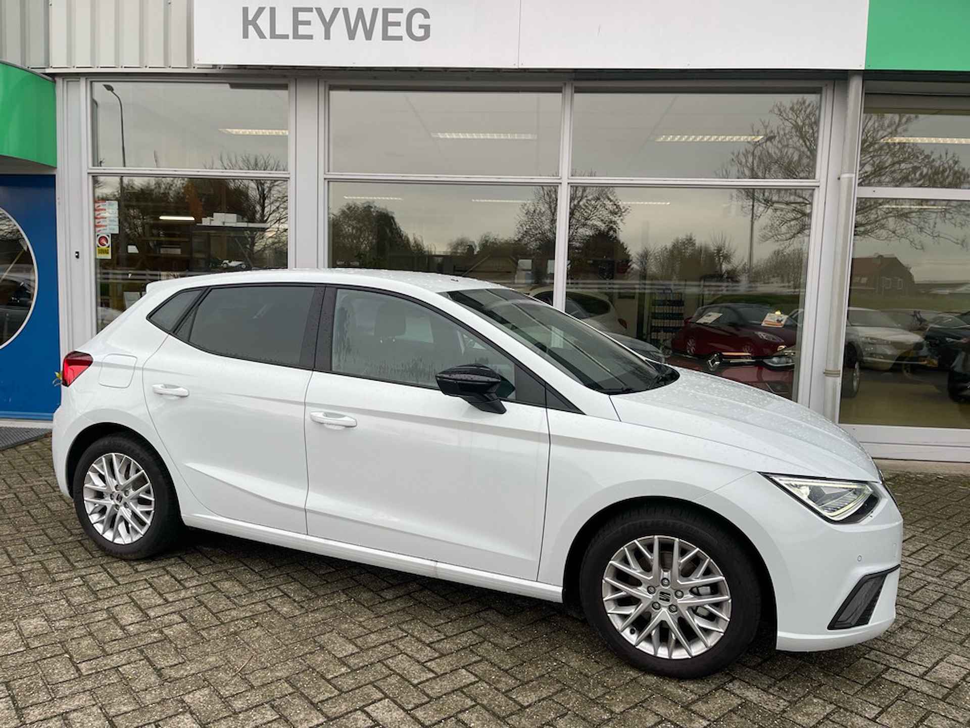 Seat Ibiza  Ibiza 1.0 TSI FR, Bus Connect, Nav, Digitale Cockpit Carplay, St - 5/28