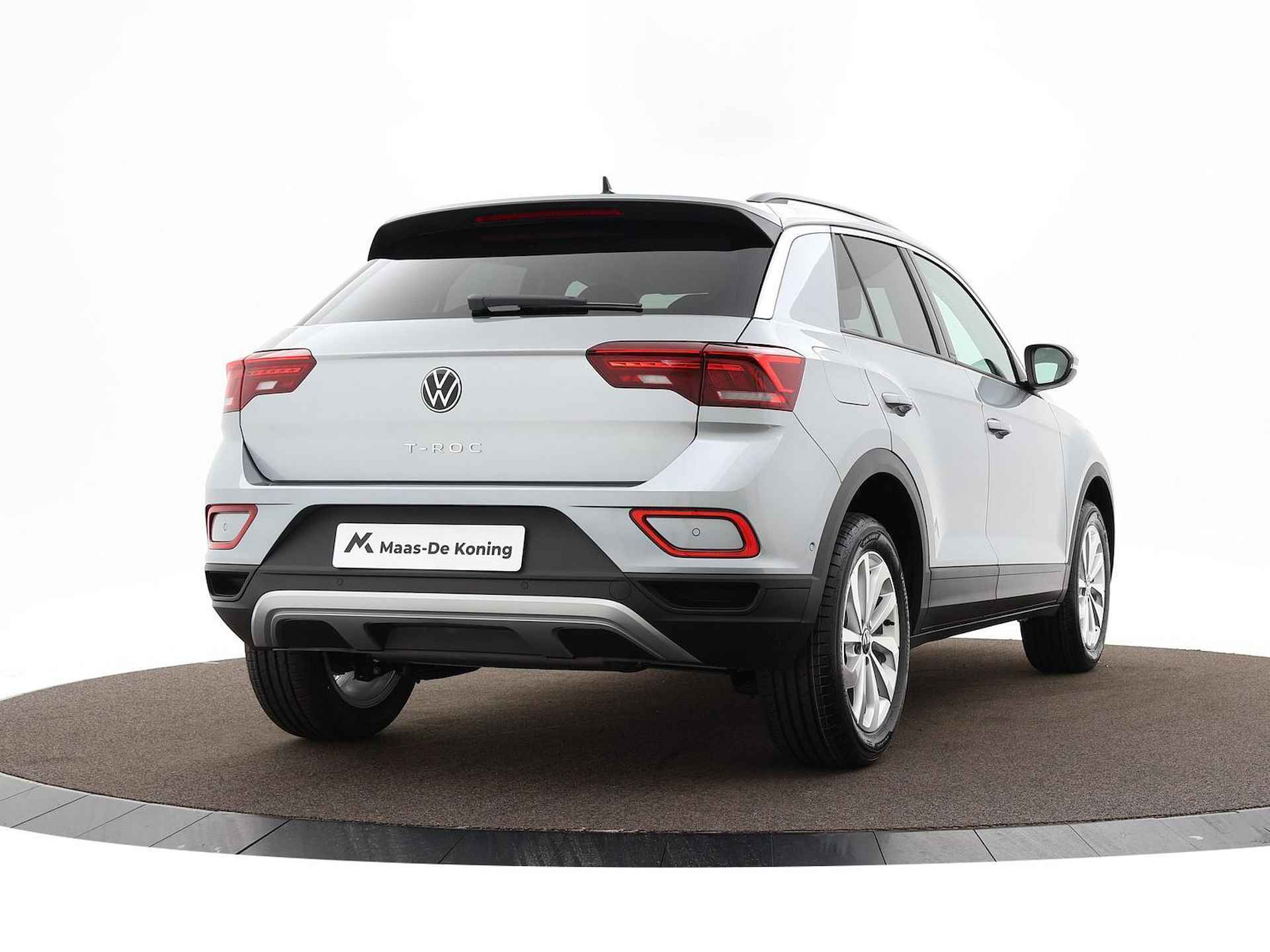 Volkswagen T-Roc Life Edition 1.0 TSI 116 pk 6 versn. Hand · Airconditioning automatisch, 2-zone (climatronic) · Privatelease vanaf €,-398 per maand · Incl. inruilvoordeel · - 3/41