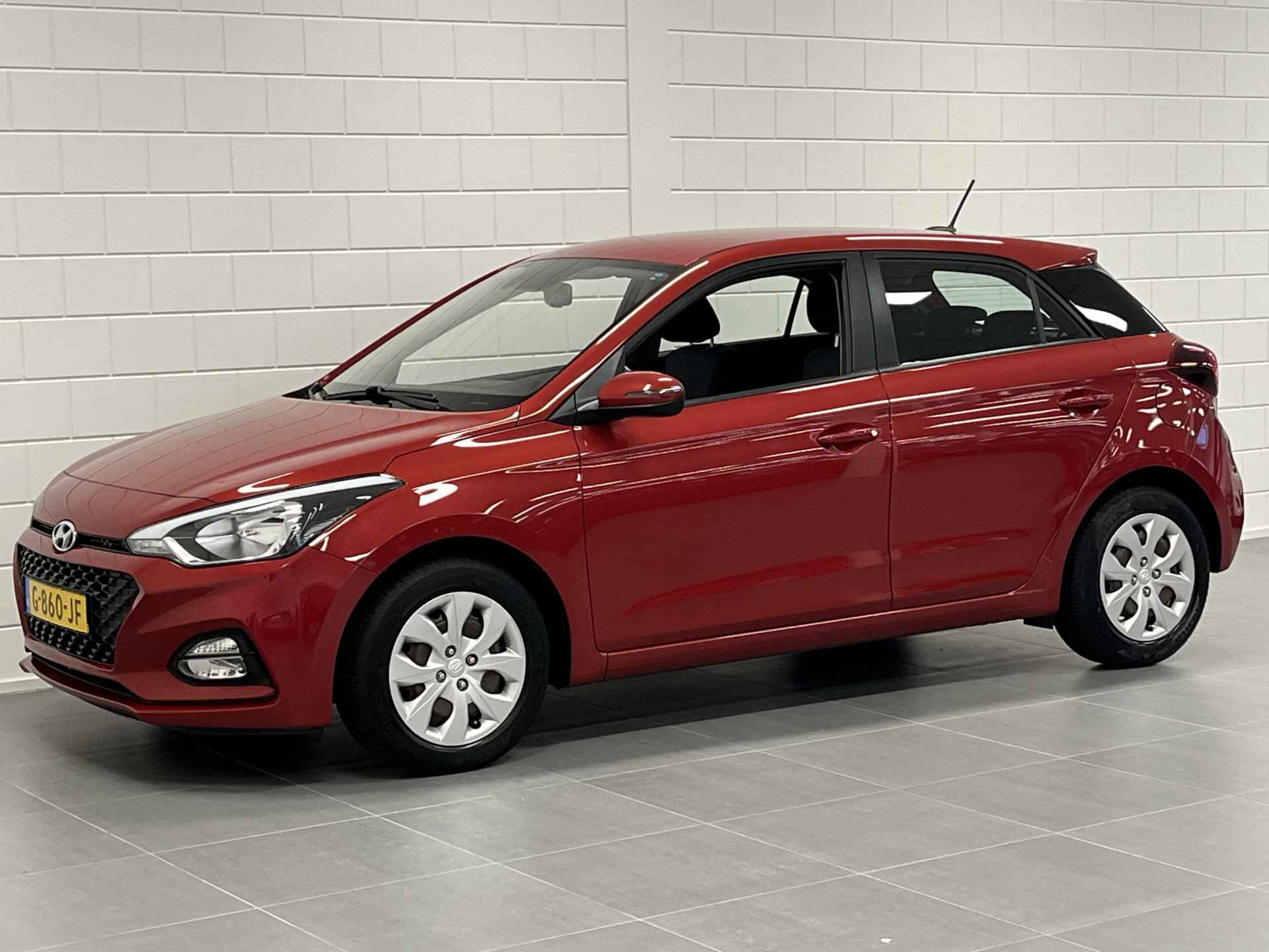 Hyundai i20 1.0 T-GDI Comfort NAVIGATIE | PARRKEERCAMERA | CLIMATE CONTROL | KEURIGE AUTO! - 4/42