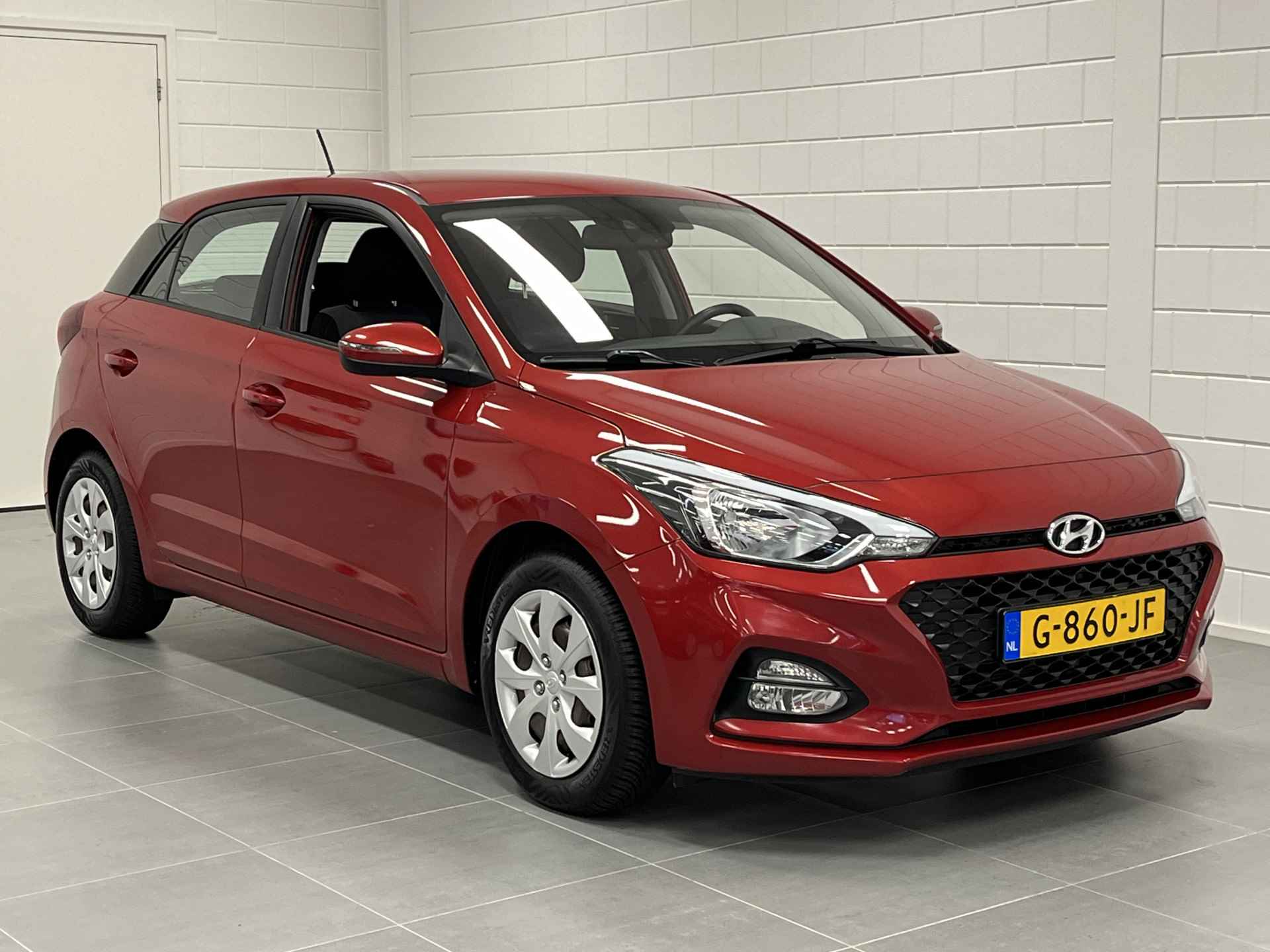 Hyundai i20 1.0 T-GDI Comfort NAVIGATIE | PARRKEERCAMERA | CLIMATE CONTROL | KEURIGE AUTO! - 10/42