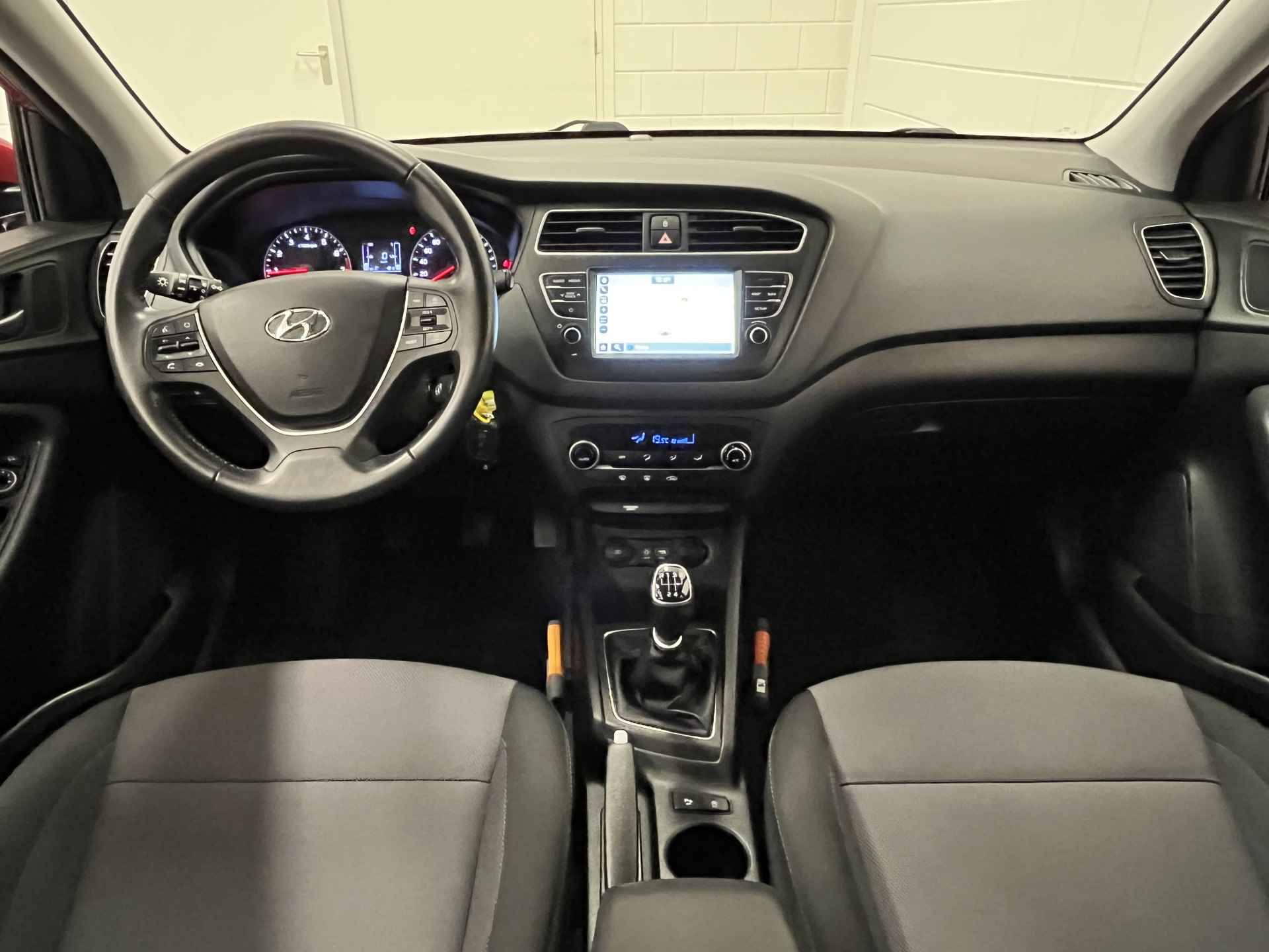 Hyundai i20 1.0 T-GDI Comfort NAVIGATIE | PARRKEERCAMERA | CLIMATE CONTROL | KEURIGE AUTO! - 15/42