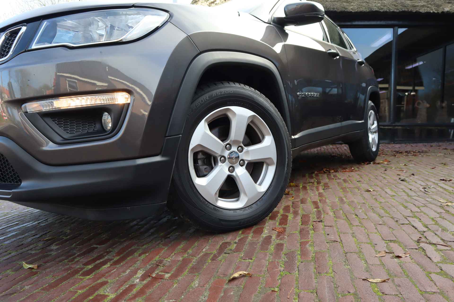 Jeep Compass 1.4 Longitude | Navigatie | Achteruitrijcamera | Carplay | Lichtmetalen Velgen | Half Lederen Bekleding - 29/32