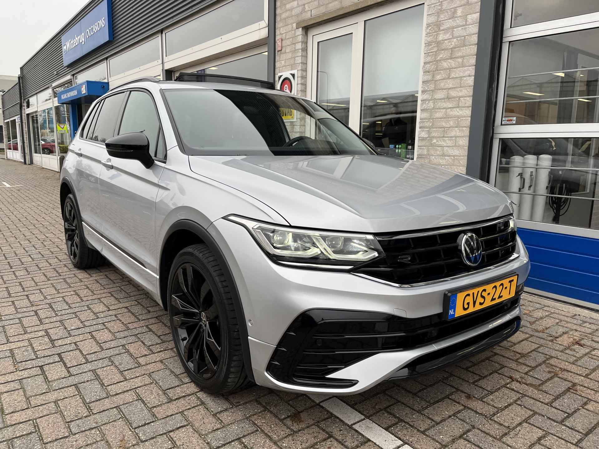 Volkswagen Tiguan 1.4 TSI eHybrid 2x R-Line / AUTOMAAT/ 245PK/ PANO/ ELEK-TREKHAAK/ CAMERA/ PARK. SENSOREN/ DCC/ MATRIX/ KEYLESS/ STOEL-STUUR VERWARM./ ADAPT. CRUISE/ APP CONNECT/ NAVI/ CLIMA/ DAB/ - 48/51