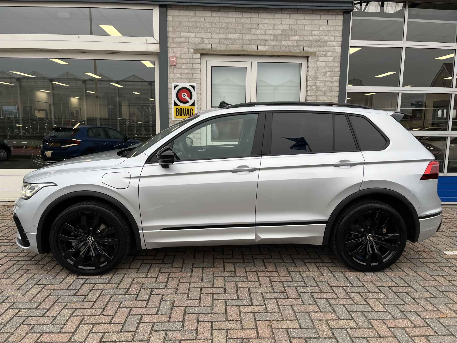 Volkswagen Tiguan 1.4 TSI eHybrid 2x R-Line / AUTOMAAT/ 245PK/ PANO/ ELEK-TREKHAAK/ CAMERA/ PARK. SENSOREN/ DCC/ MATRIX/ KEYLESS/ STOEL-STUUR VERWARM./ ADAPT. CRUISE/ APP CONNECT/ NAVI/ CLIMA/ DAB/ - 3/51