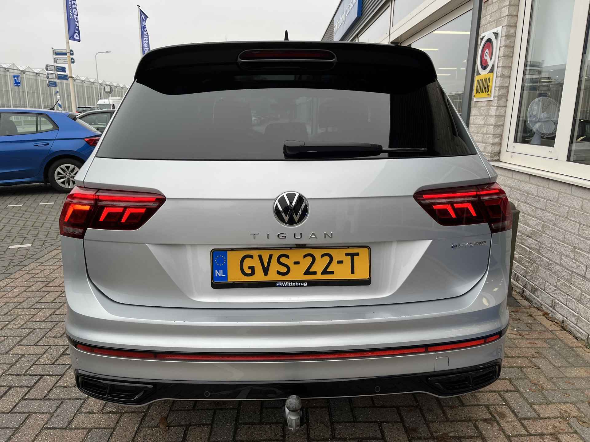 Volkswagen Tiguan 1.4 TSI eHybrid 2x R-Line / AUTOMAAT/ 245PK/ PANO/ ELEK-TREKHAAK/ CAMERA/ PARK. SENSOREN/ DCC/ MATRIX/ KEYLESS/ STOEL-STUUR VERWARM./ ADAPT. CRUISE/ APP CONNECT/ NAVI/ CLIMA/ DAB/ - 43/51