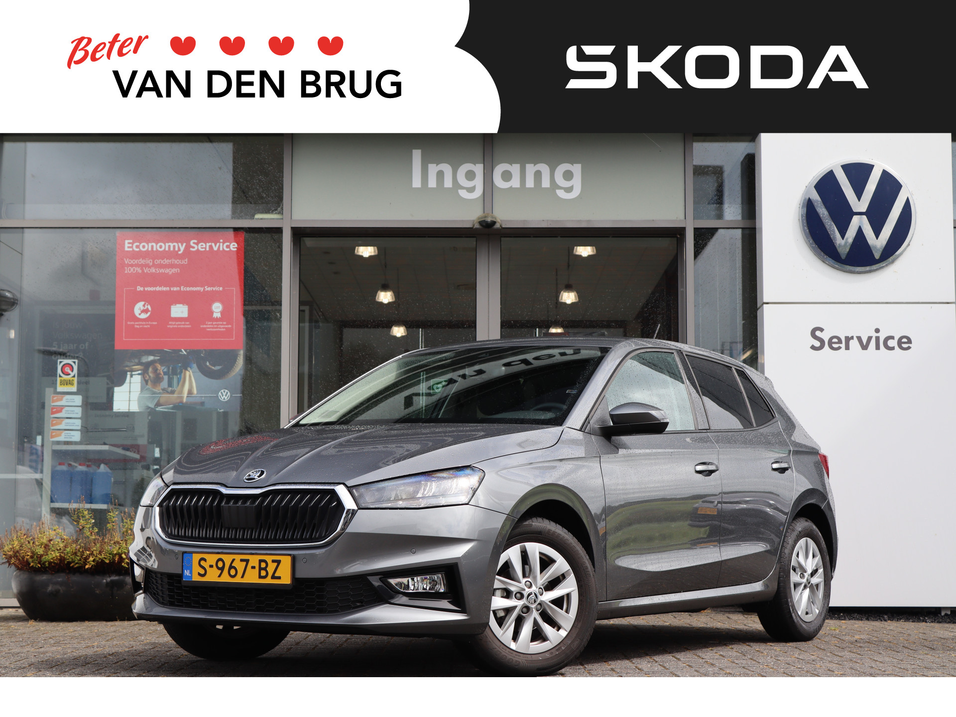 Škoda Fabia 1.0 TSI 95 pk Ambition | Airco | App Connect | Cruise control | PDC voor & achter |  Bluetooth | 15" LM Rotare | Licht & zicht pakket | | Nieuwprijs rijklaar € 24.970,- | 1e eigenaar |