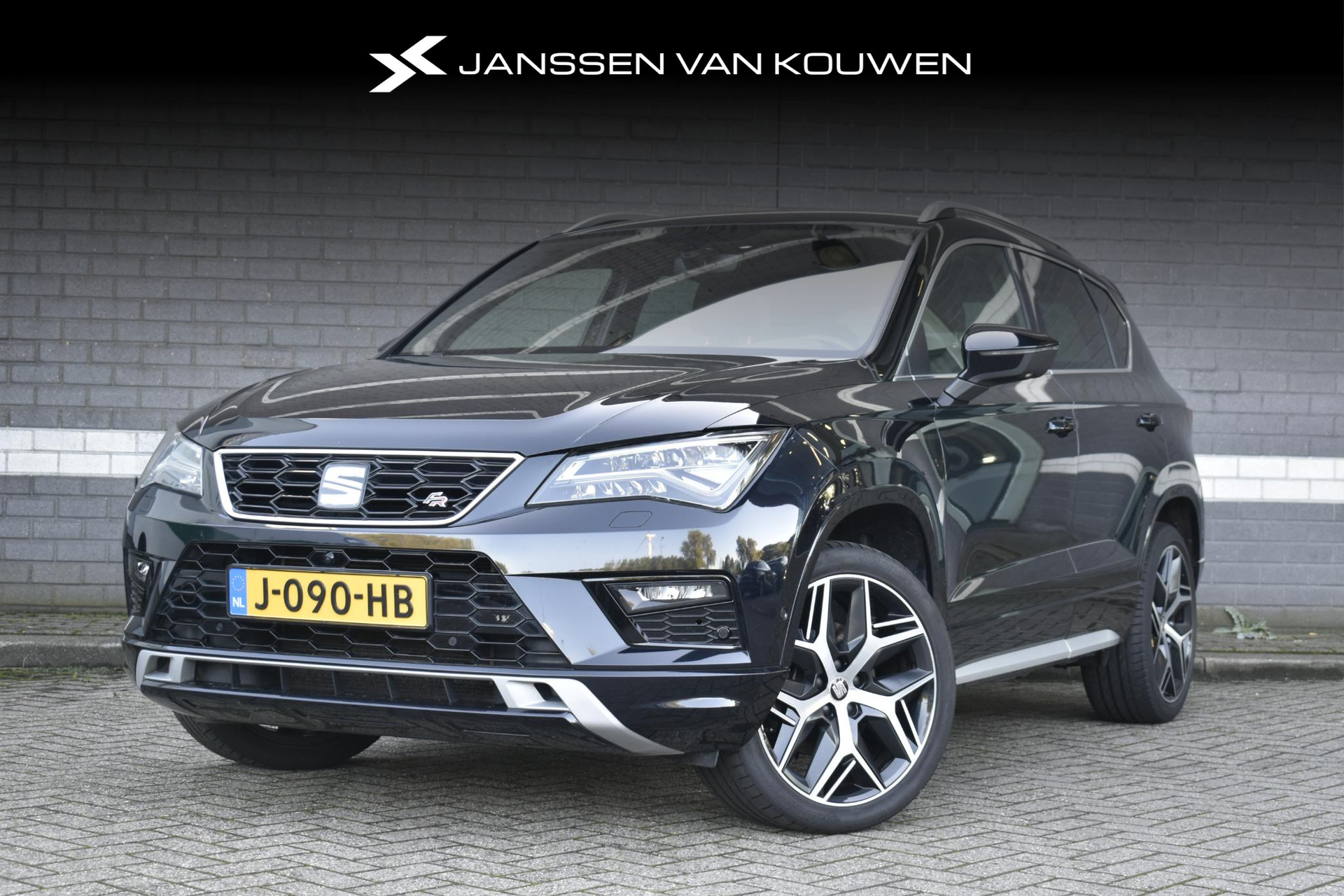 SEAT Ateca 1.5 TSI FR Business Intense / Alcantara stoelen / 360 Camera / Stoelverwarming / LED / Navi