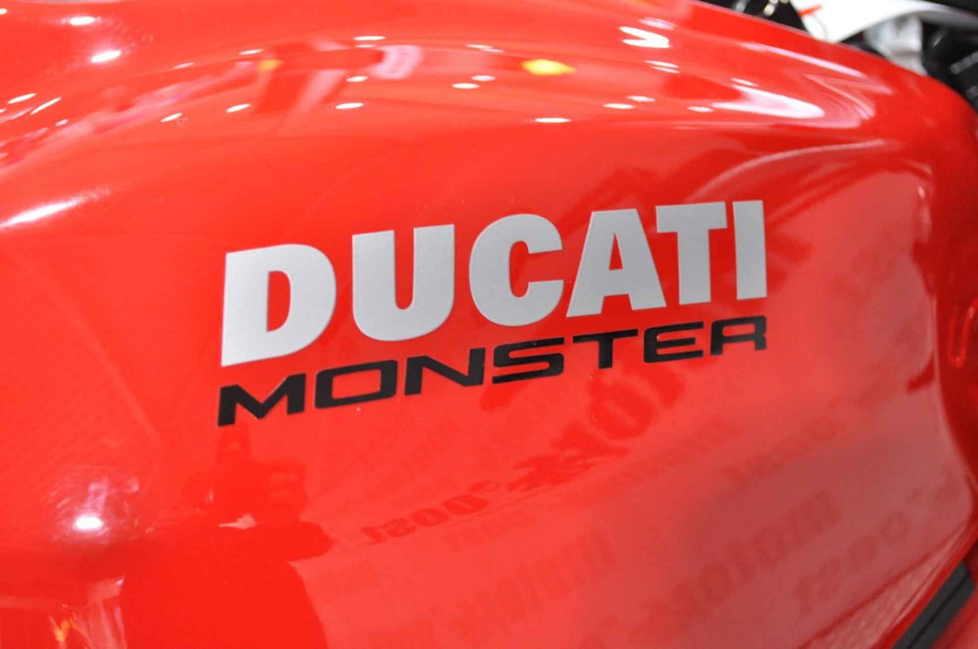 DUCATI Monster 821 - 18/20
