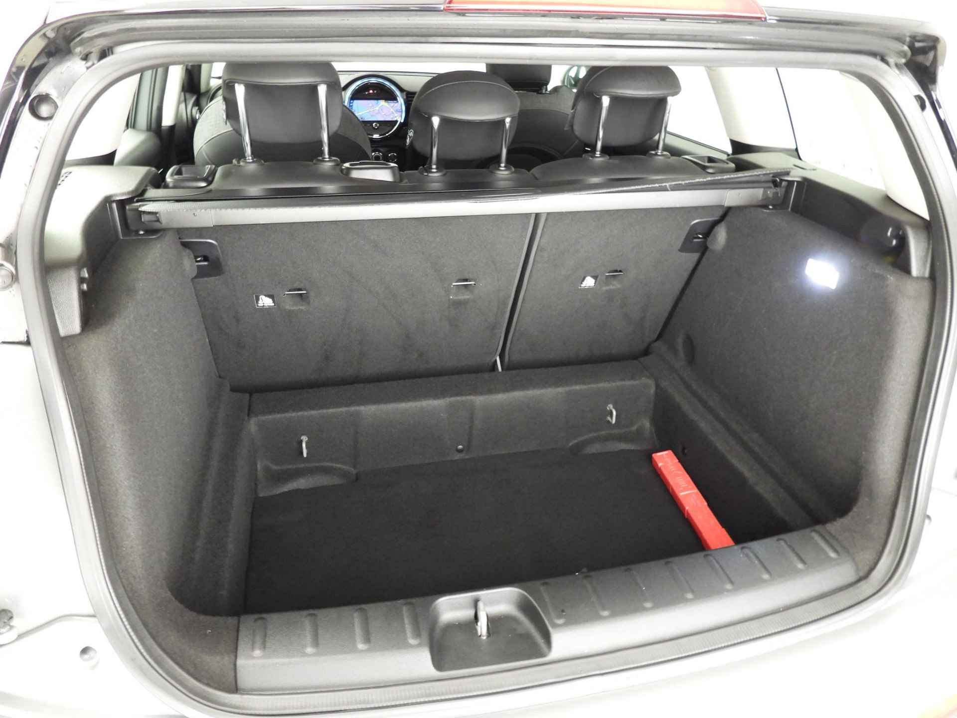 Mini Clubman One Business Edition Sportstoelen / PDC / Cruise / Navigatie / LED / DAB / Alu wielen 17 inch - 10/36