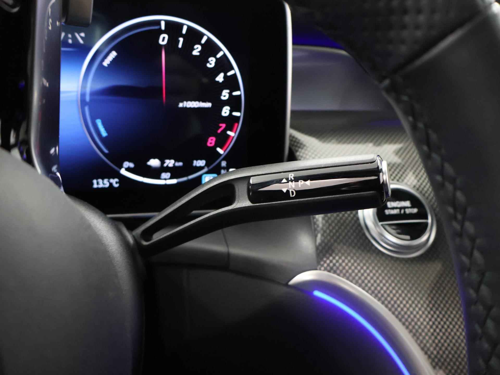 Mercedes-Benz GLC-klasse 300e 4MATIC AMG Premium Plus | Panoramadak | Memory pakket | Digital Light | Keyless Go | 20 inch Multispaaks Velgen | Treeplanken - 29/47