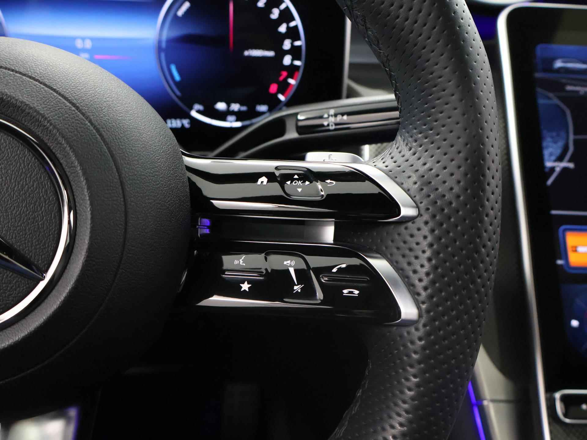 Mercedes-Benz GLC-klasse 300e 4MATIC AMG Premium Plus | Panoramadak | Memory pakket | Digital Light | Keyless Go | 20 inch Multispaaks Velgen | Treeplanken - 32/47