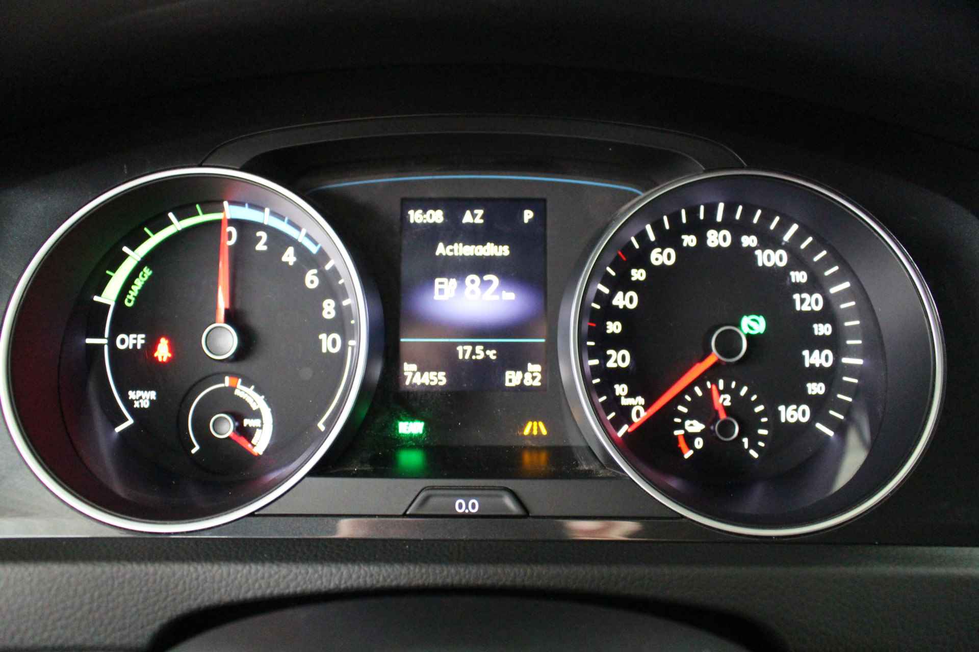 Volkswagen e-Golf e-Golf 100kW / 136PK Leder | Navigatie | Warmtepomp | Dynaudio - 14/21