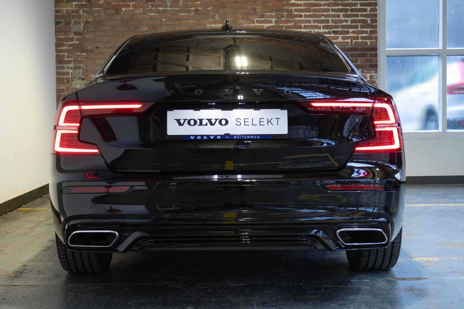 Volvo S60 T6 Automaat AWD Twin Engine R-Design | Stoelverwarming | Adaptive cruise control | BLIS | Parkeercamera | Harman Kardon Premium audio | Parkeersensoren voor + achter | 19'' Lichtmetalen velgen | Stoel en stuurwielverwarming - 11/47