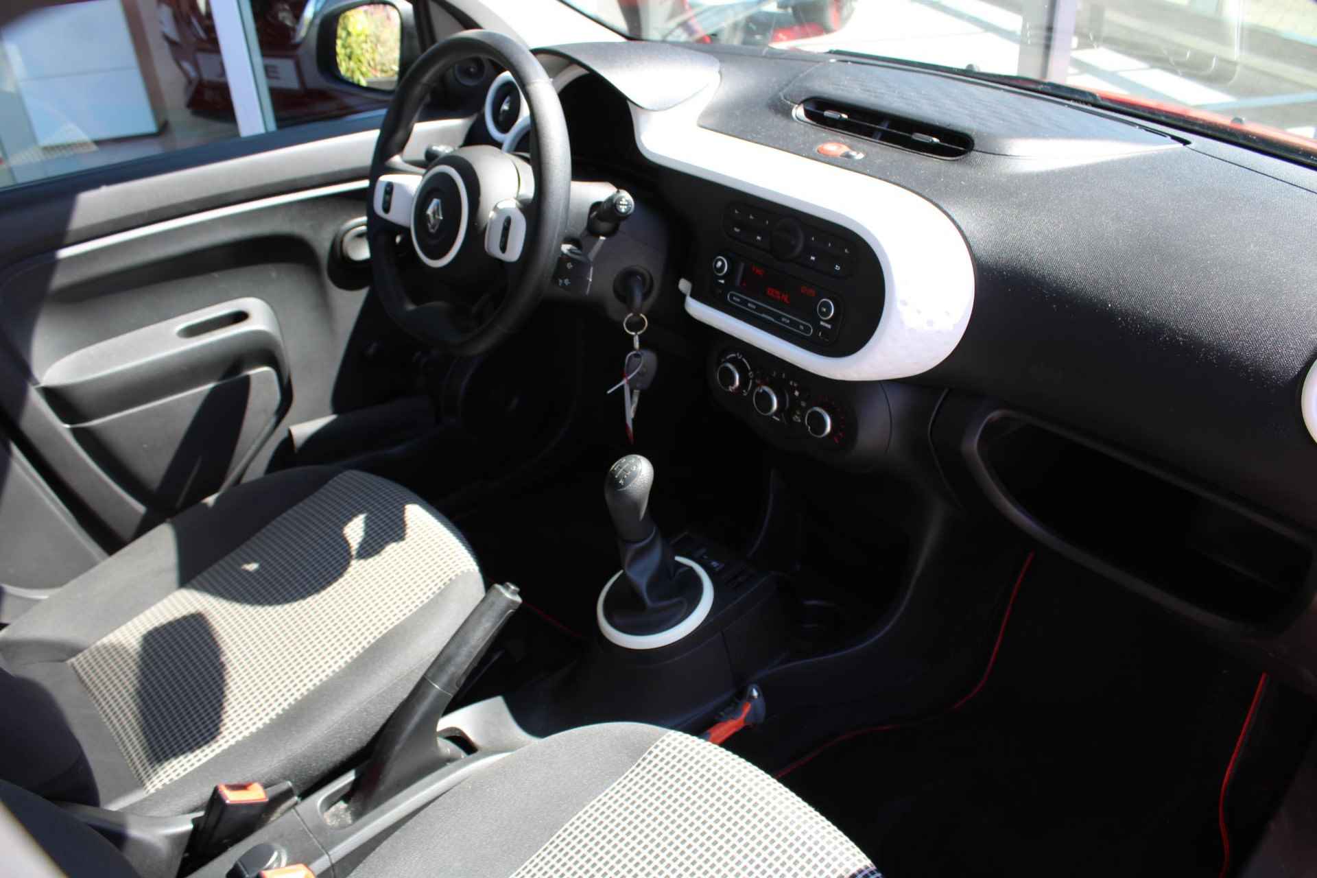 Renault Twingo 1.0 SCe Authentique | 5-deurs | Cruise control | Airco | Bluetooth | - 13/38