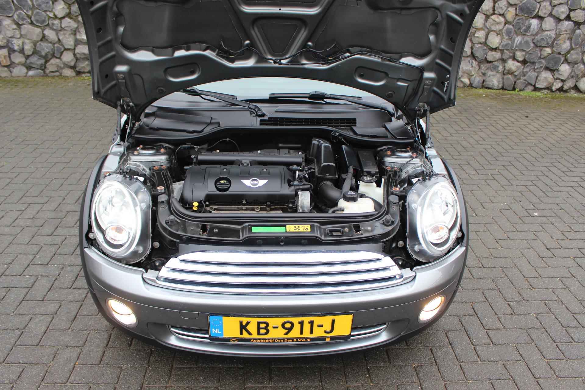 Mini Clubman 1.6 Cooper Mayfair, Leder, stoelverw, Navi, afn trekhaak, Cruise - 30/38