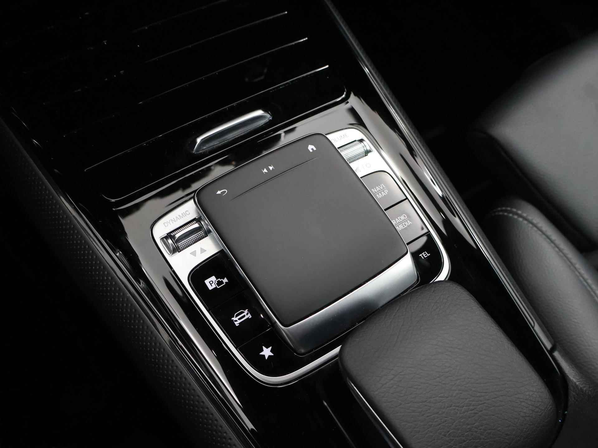 Mercedes-Benz GLB 200 Advantage | Trekhaak | Parkeercamera | Cruise Control | Climate Control | Apple CarPlay | widescreen cockpit - 31/49