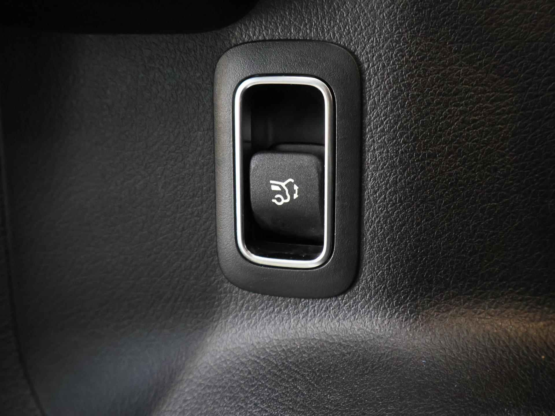 Mercedes-Benz GLB 200 Advantage | Trekhaak | Parkeercamera | Cruise Control | Climate Control | Apple CarPlay | widescreen cockpit - 42/49