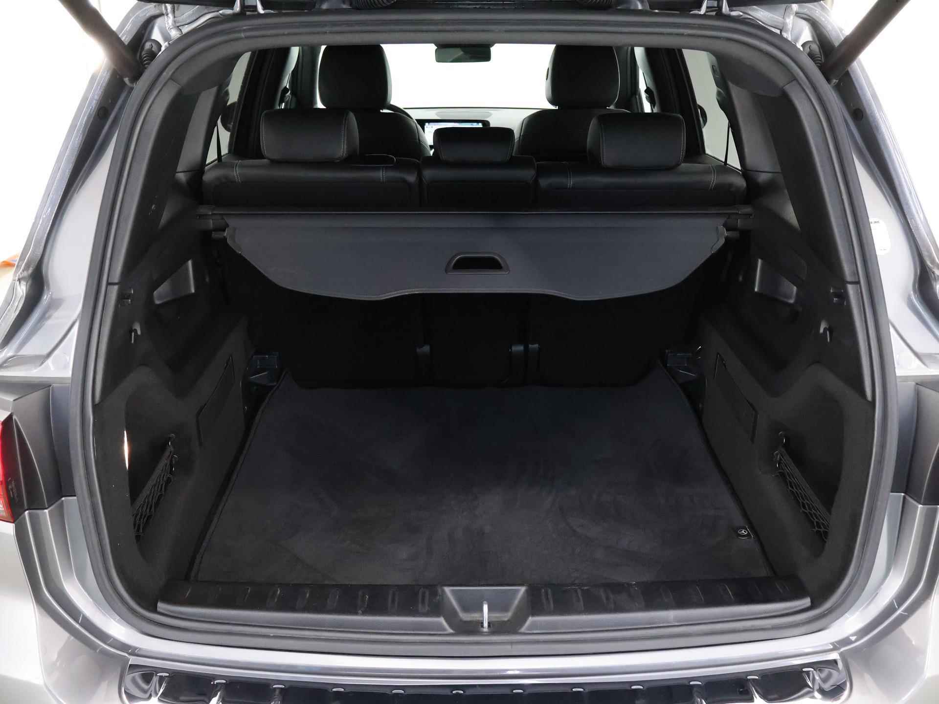 Mercedes-Benz GLB 200 Advantage | Trekhaak | Parkeercamera | Cruise Control | Climate Control | Apple CarPlay | widescreen cockpit - 43/49