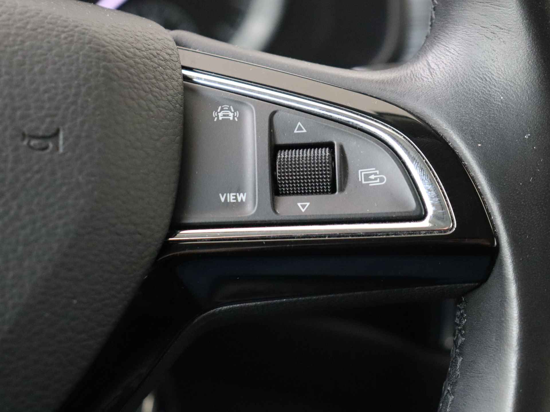 Škoda Kodiaq 1.5 TSI Limited Business Edition Automaat | Navigatie | Climate Control | 18 inch Lichtmetalen Velgen - 22/35