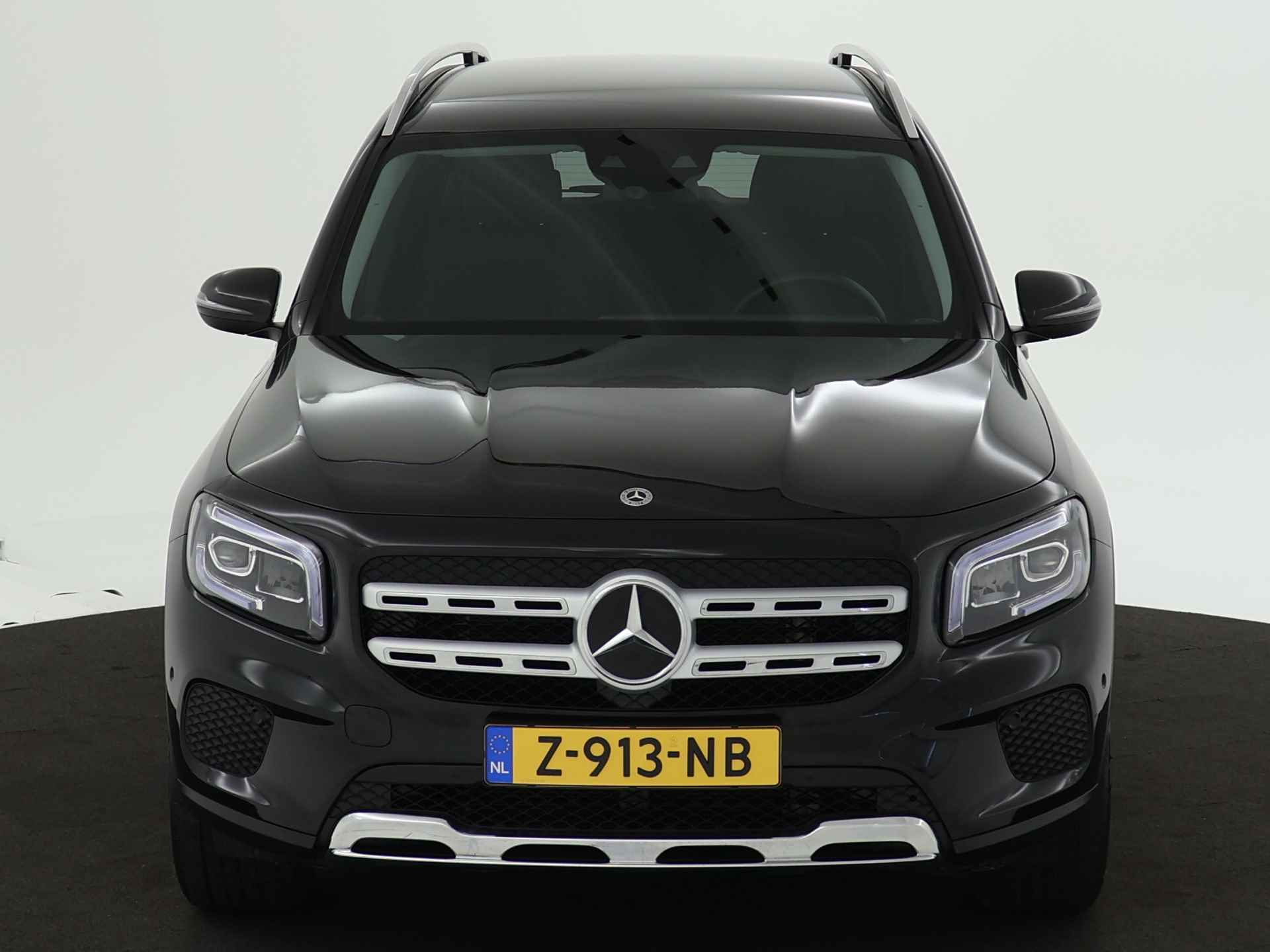 Mercedes-Benz GLB 200 7 Persoons | Achteruitrijcamera | Stoelverwarming | Navigatie | Apple Carplay | Inclusief 24 maanden MB Certified garantie voor Europa. - 28/45