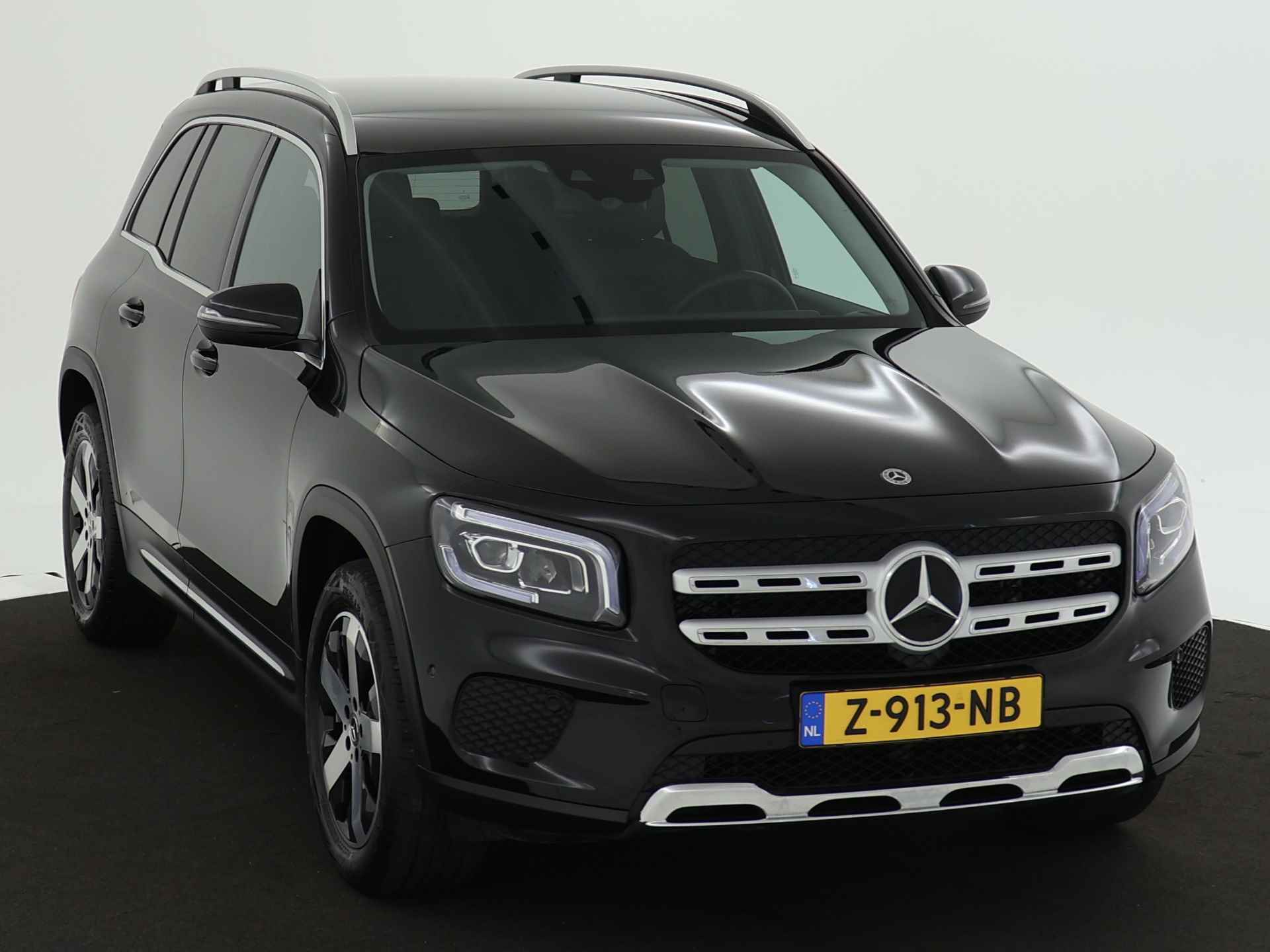 Mercedes-Benz GLB 200 7 Persoons | Achteruitrijcamera | Stoelverwarming | Navigatie | Apple Carplay | Inclusief 24 maanden MB Certified garantie voor Europa. - 29/45