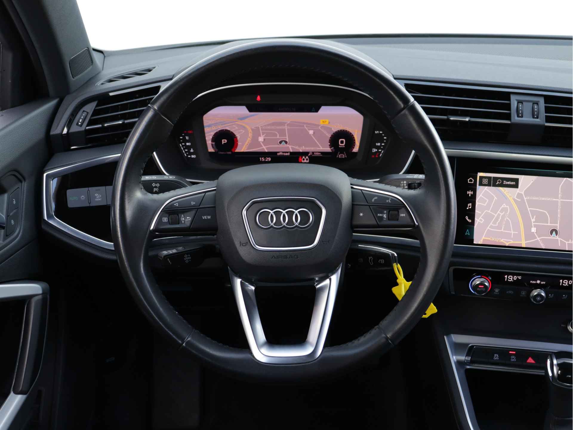Audi Q3 35 TFSI S Line | S-Line | Trekhaak | Matrix LED | 19 Inch | Trekhaak | Camera | MMI-Plus Navigatie | NL-auto - 9/45