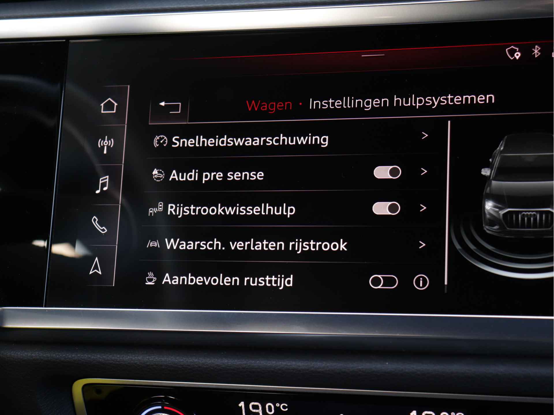 Audi Q3 35 TFSI S Line | S-Line | Trekhaak | Matrix LED | 19 Inch | Trekhaak | Camera | MMI-Plus Navigatie | NL-auto - 22/45