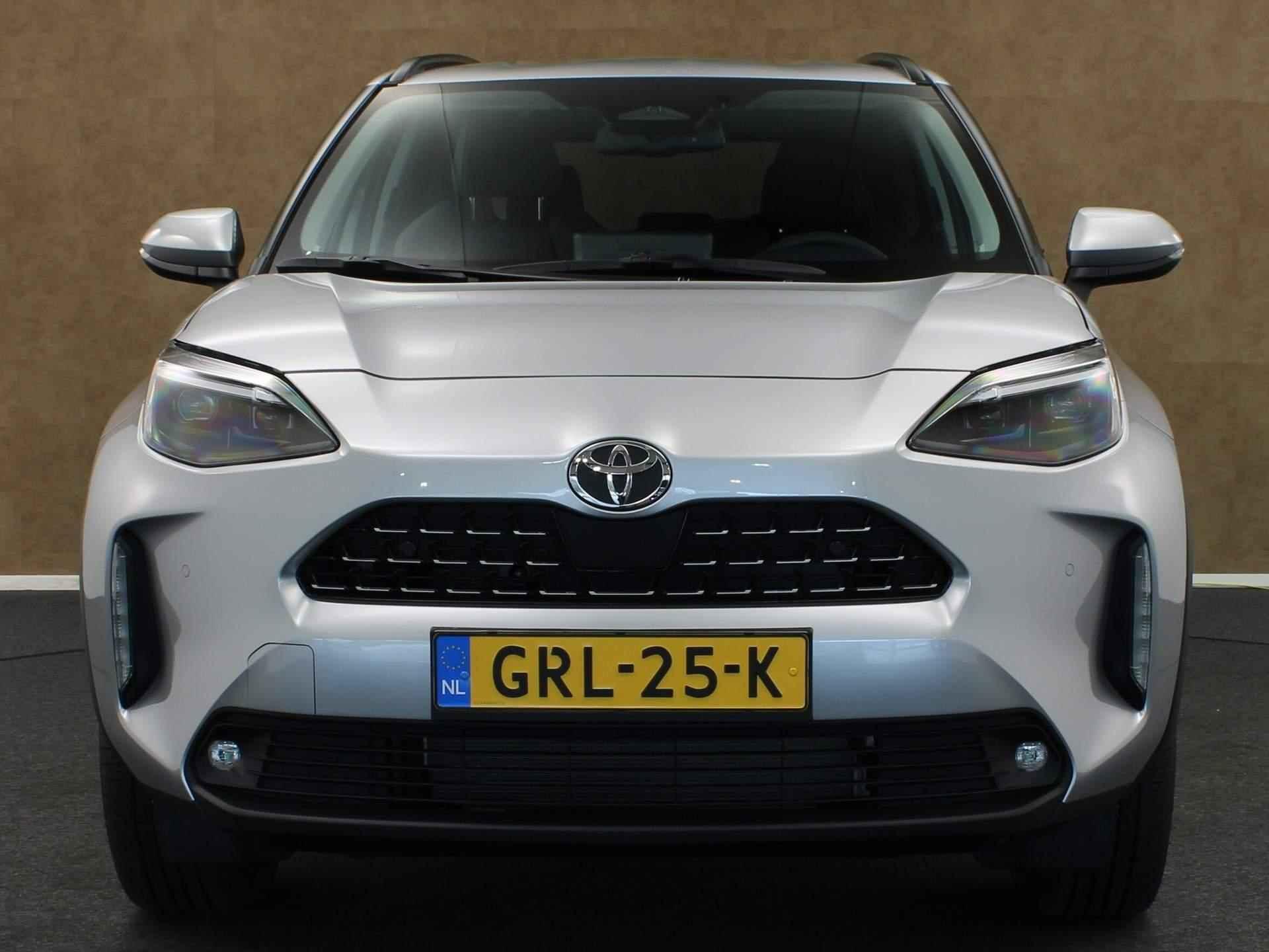 Toyota Yaris Cross 1.5 Hybrid 130 Executive - ELEKTRISCHE ACHTERKLEP - PARKEERSENSOREN VOOR EN ACHTER - NAVIGATIE - STOEL, STUUR EN VOORRUIT VERWARMING - DRAADLOZE TELEFOONLADER - ADAPTIVE CRUISE CONTROL - CLIMATE CONTROL - 6/42