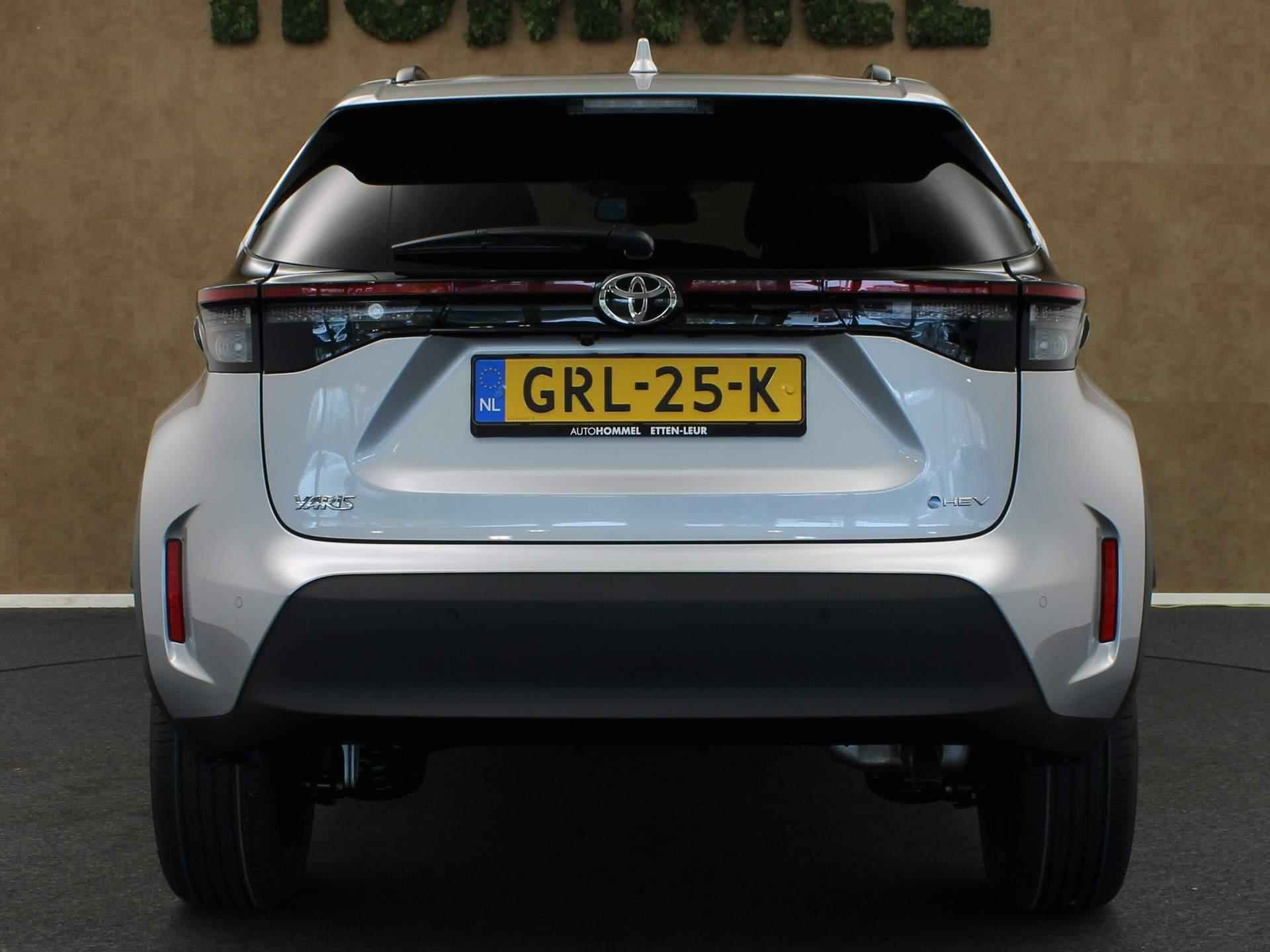 Toyota Yaris Cross 1.5 Hybrid 130 Executive - ELEKTRISCHE ACHTERKLEP - PARKEERSENSOREN VOOR EN ACHTER - NAVIGATIE - STOEL, STUUR EN VOORRUIT VERWARMING - DRAADLOZE TELEFOONLADER - ADAPTIVE CRUISE CONTROL - CLIMATE CONTROL - 7/42