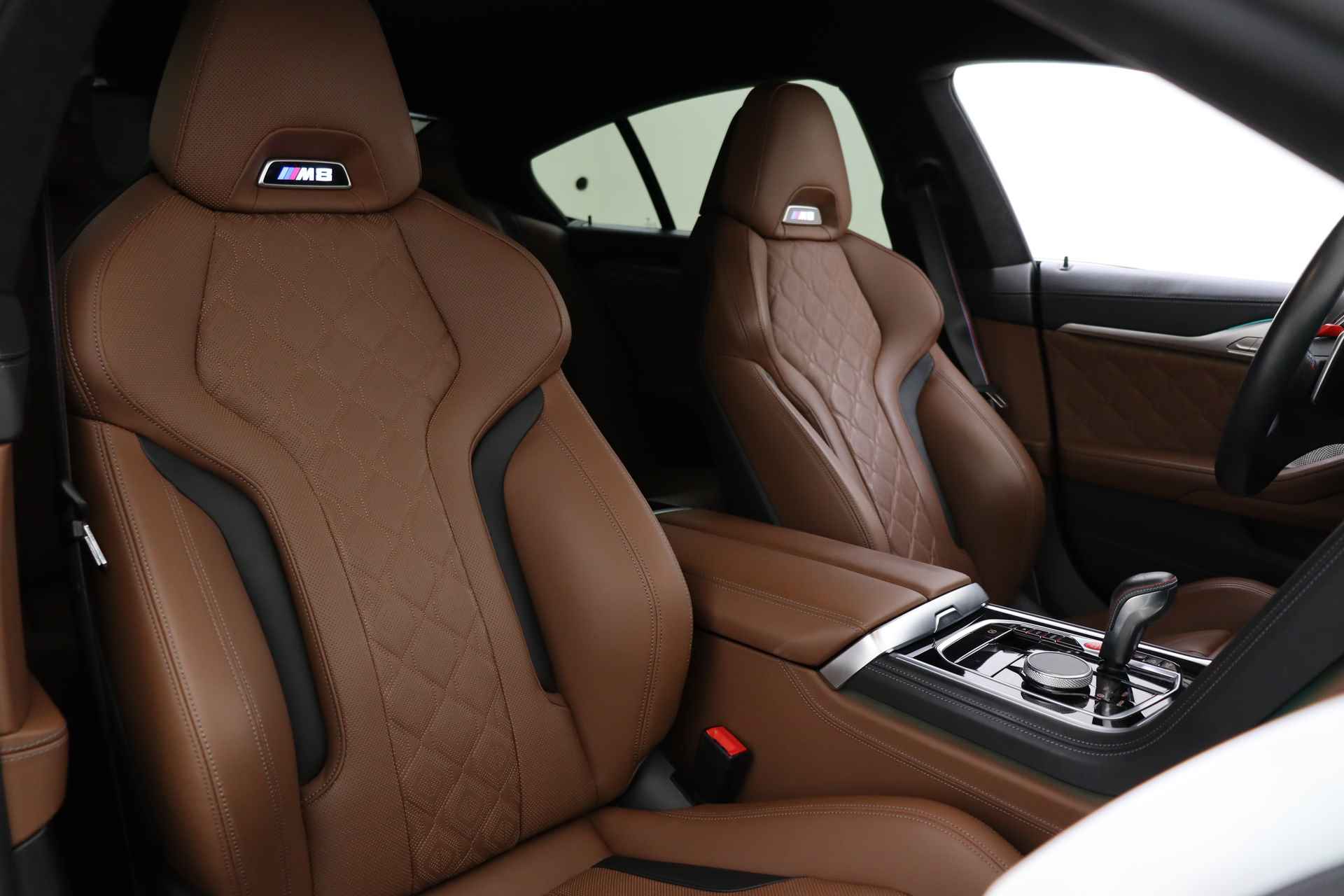 BMW 8 Serie Gran Coupé M8 Competition High Executive Automaat / M Sportstoelen / Laserlight / M Carbon-keramische remmen / Bowers & Wilkins / Soft-Close / Stoelventilatie / Parking Assistant Plus / Dealeronderhouden / 1e eigenaar / 625 PK - 20/86