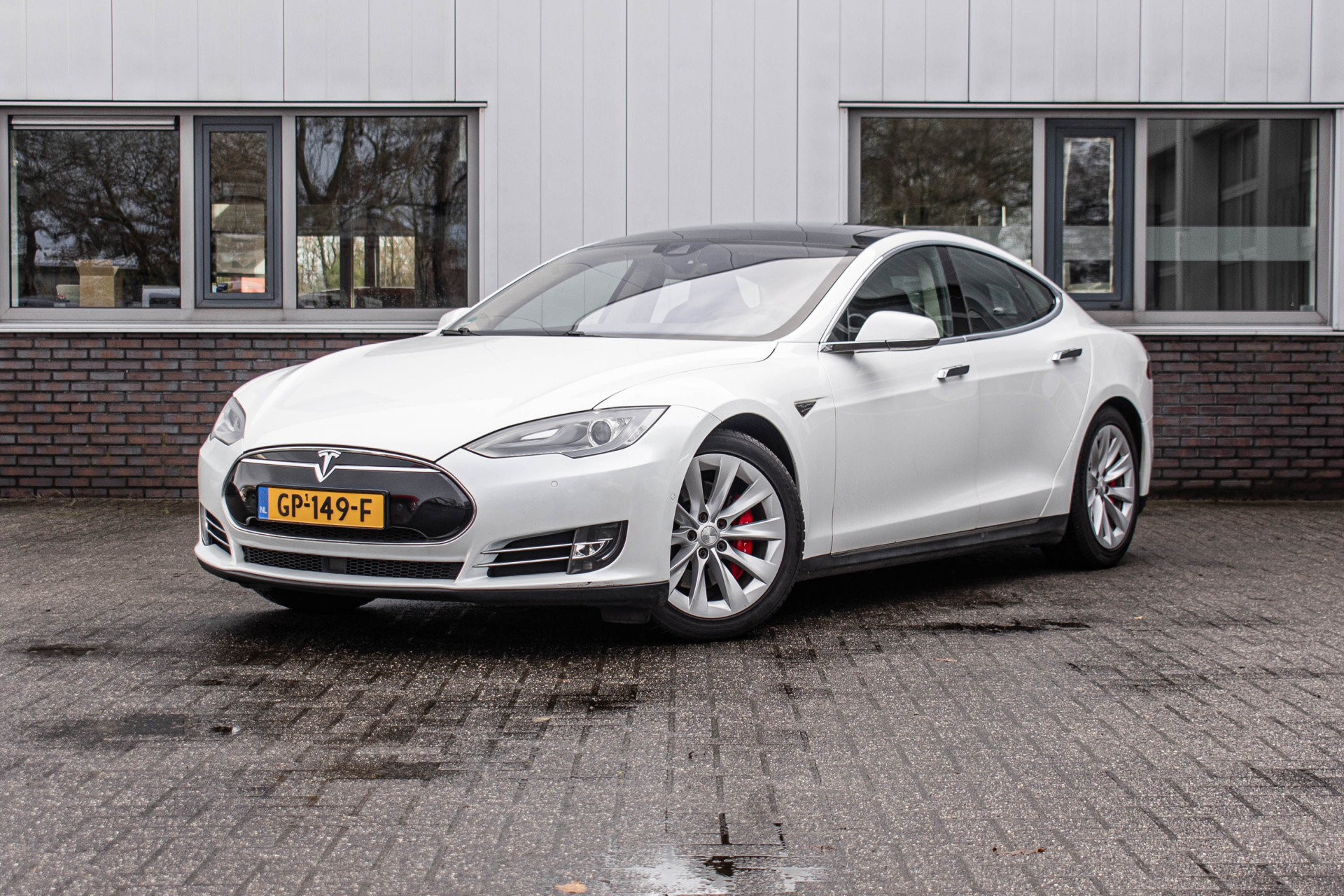 Tesla Model S 85D Performance