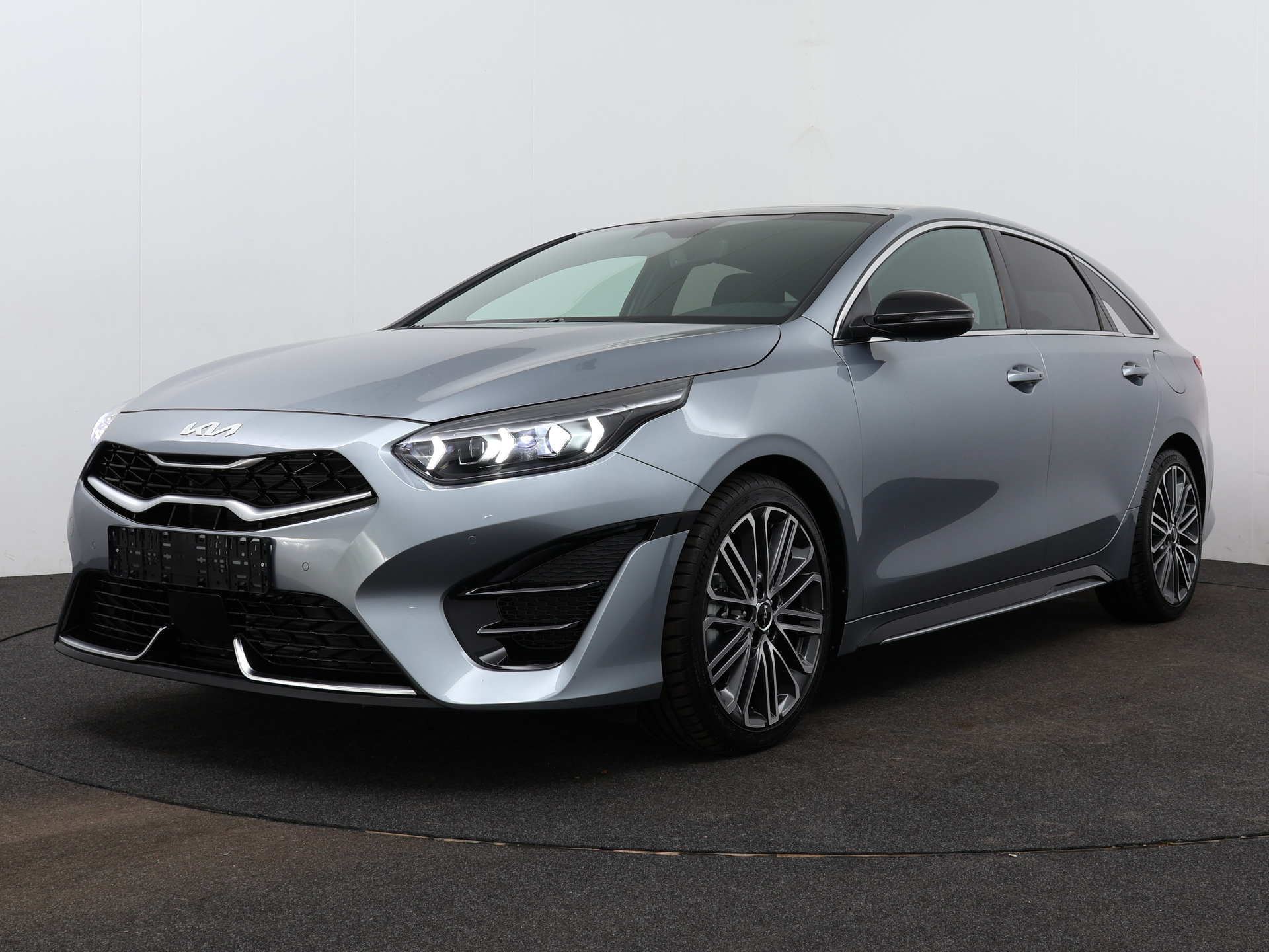 Kia ProCeed 1.5 T-GDi GT-PlusLine | Automaat | Schuif/Kantel dak | Sportstoelen | Snel leverbaar! |